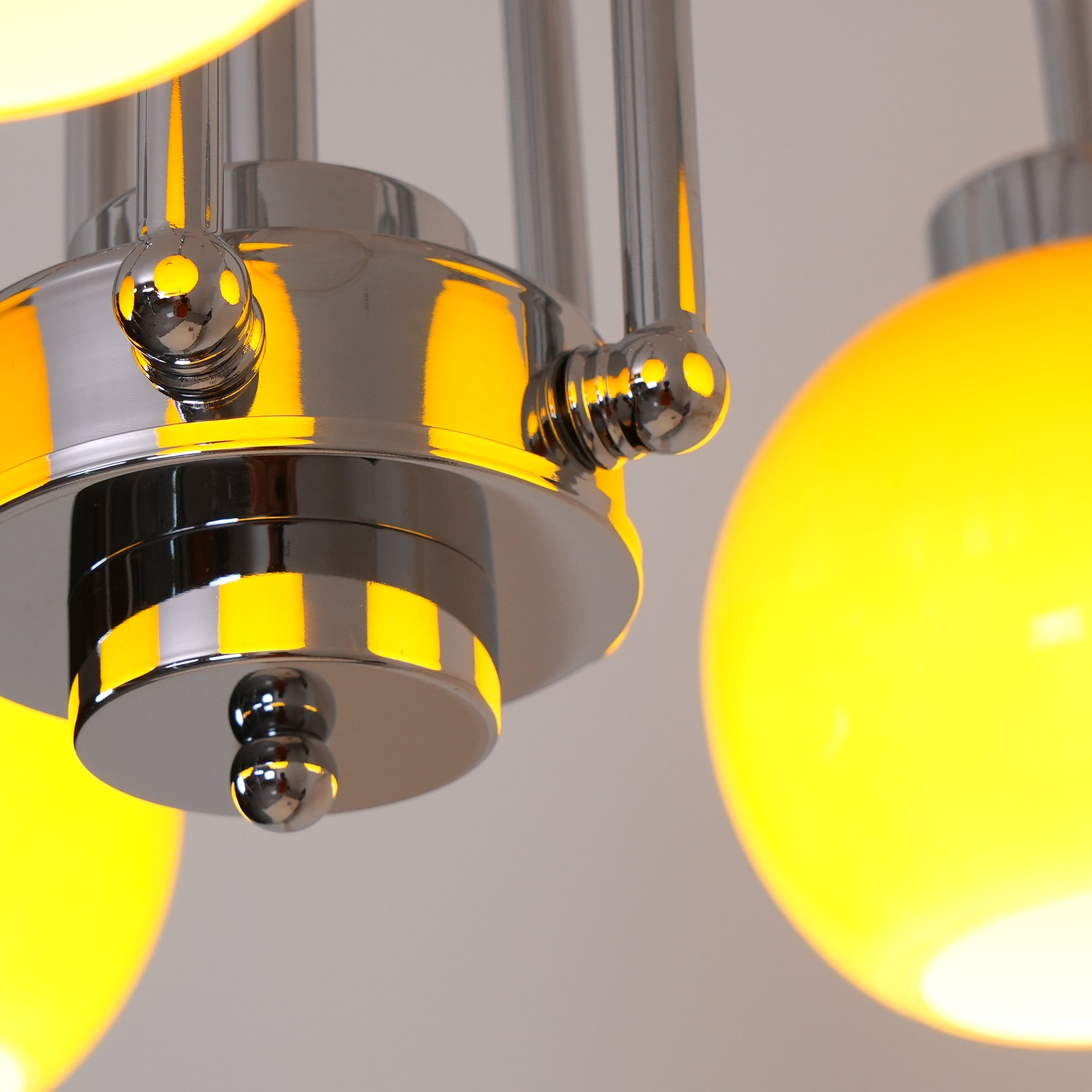 Lustra Chandelier Yellow Glass Globes - Letslighting