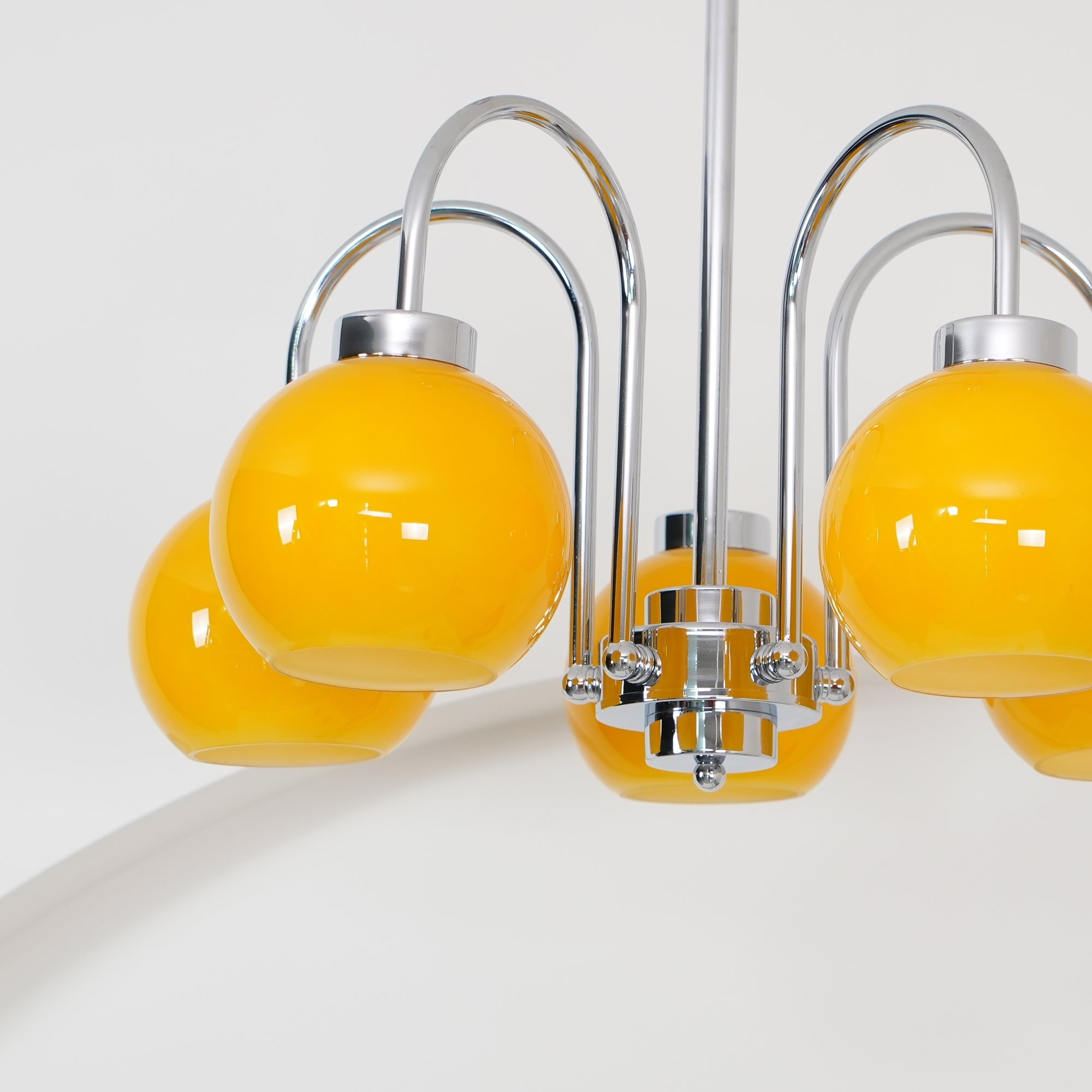 Lustra Chandelier Yellow Glass Globes - Letslighting