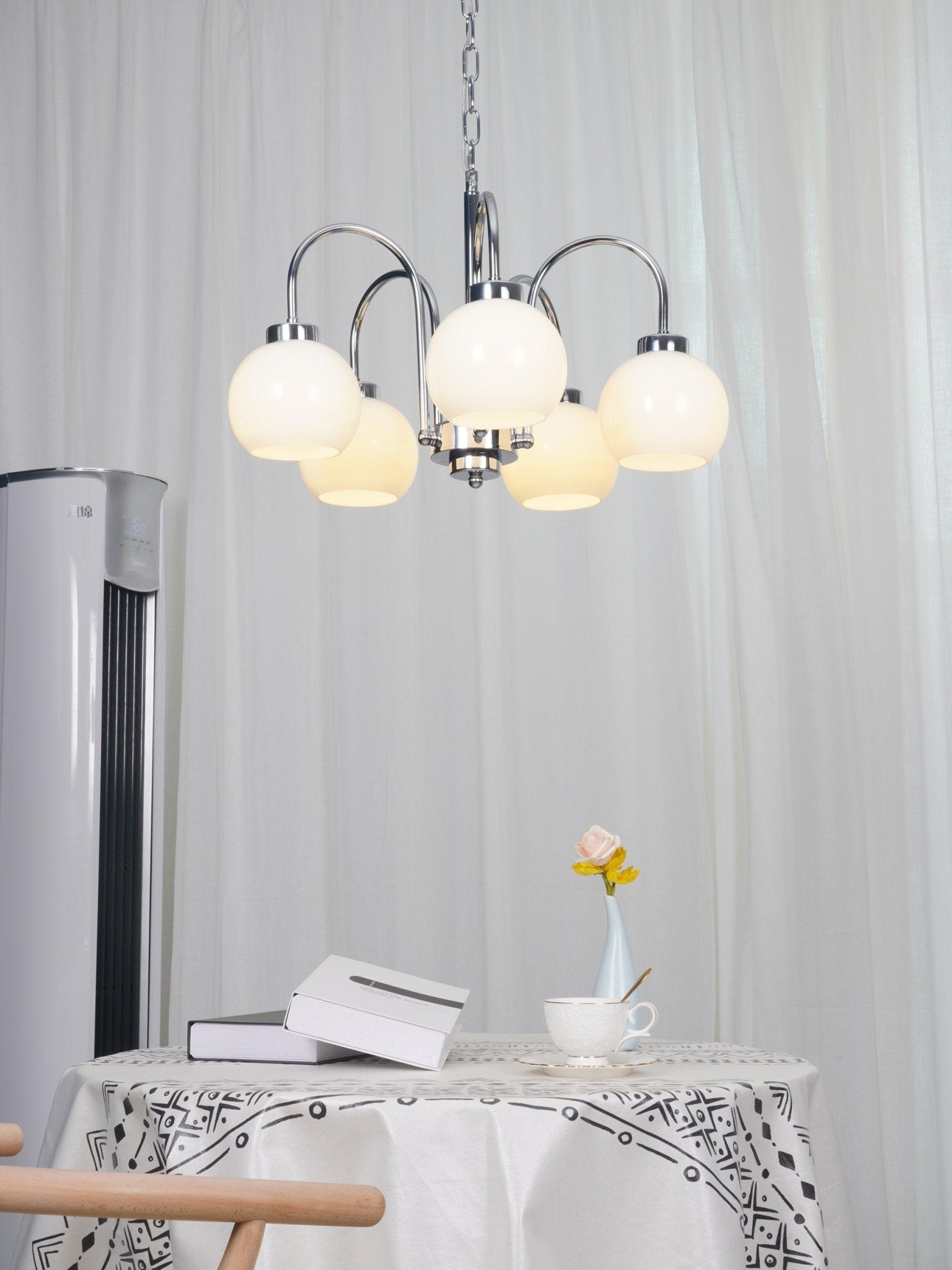 Lustra Chandelier Yellow Glass Globes - Letslighting