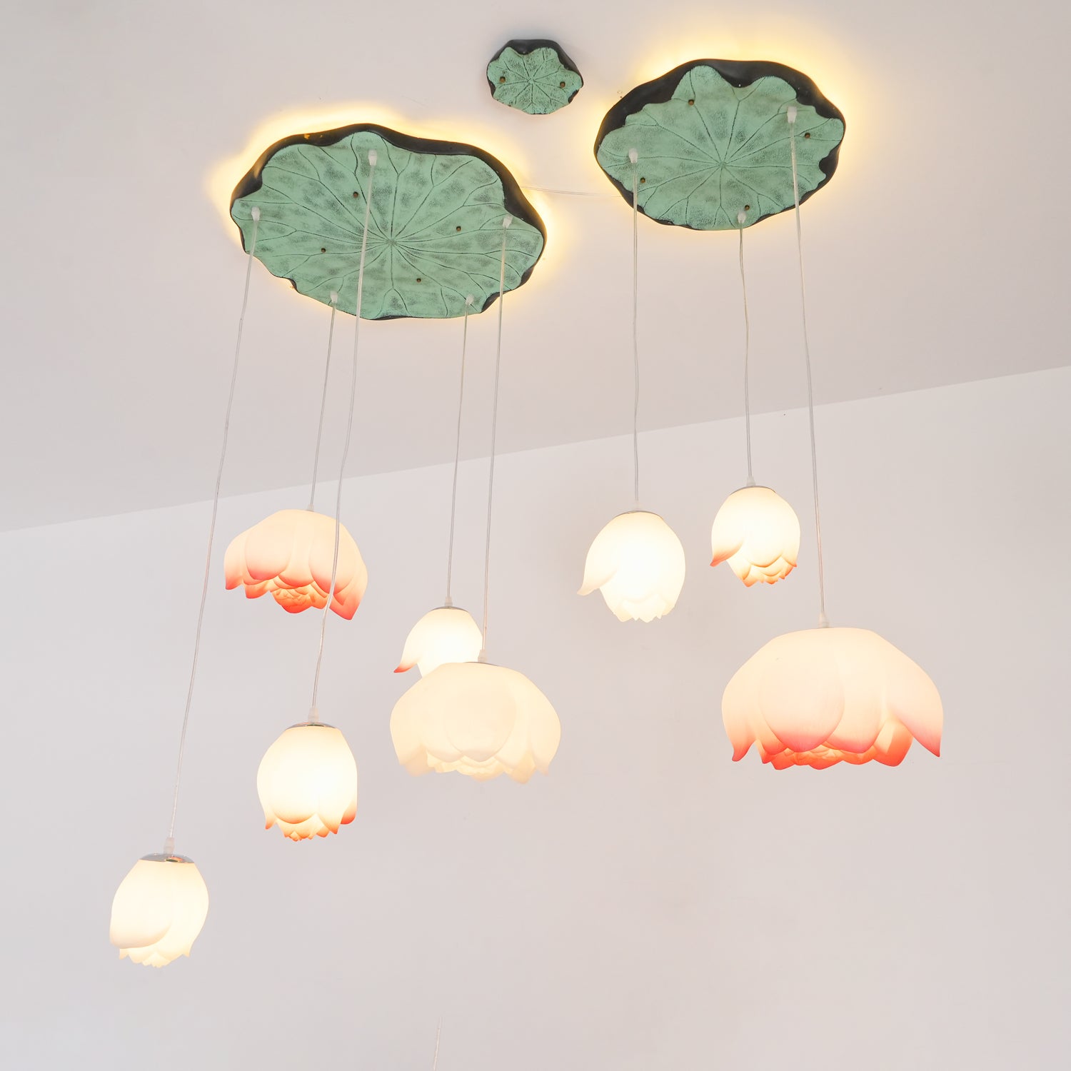Lustra Chandelier Lotus Floral Pendant Pink White 7-Light - Letslighting