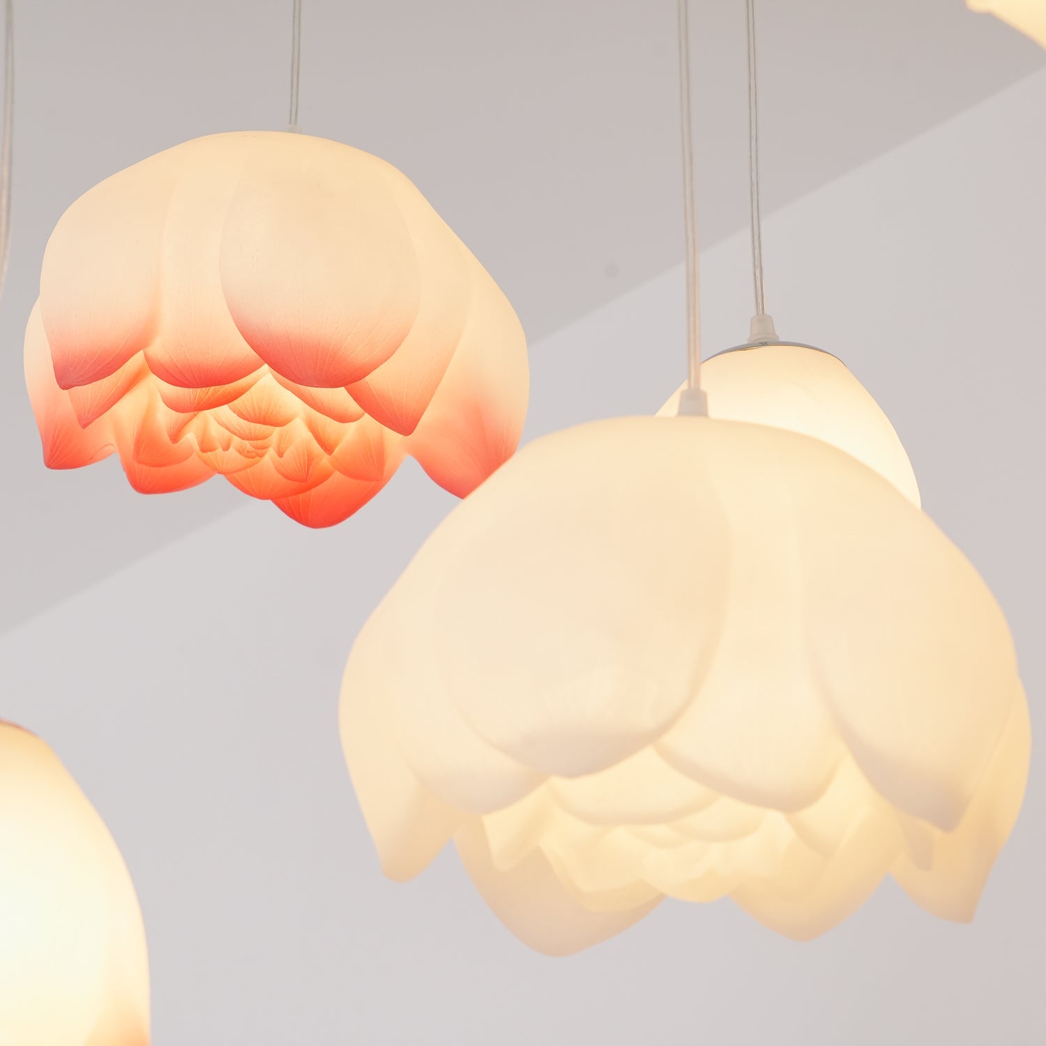 Lustra Chandelier Lotus Floral Pendant Pink White 7-Light - Letslighting