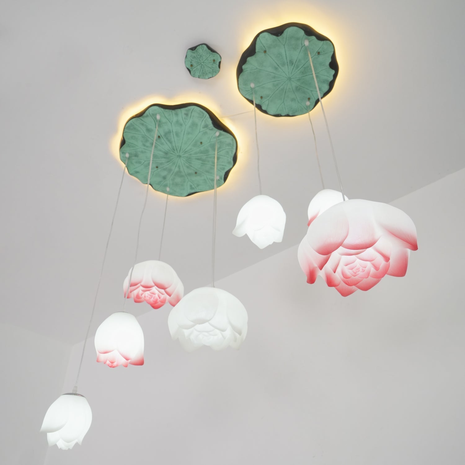 Lustra Chandelier Lotus Floral Pendant Pink White 7-Light - Letslighting