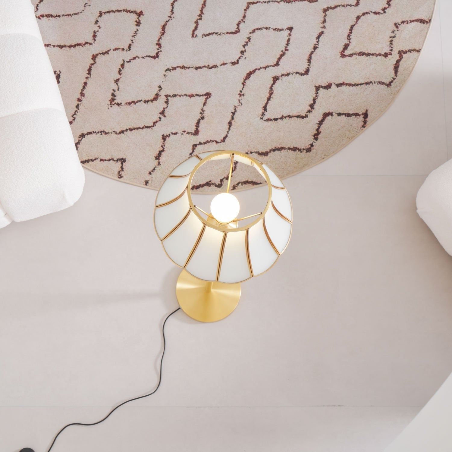 Quell Brass Luxury Floor Lamp - Letslighting