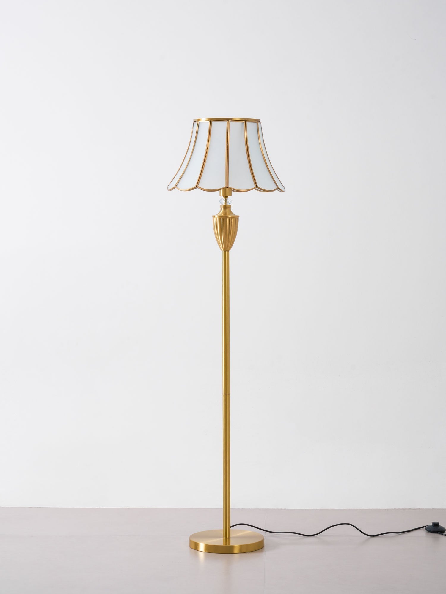Quell Brass Luxury Floor Lamp - Letslighting