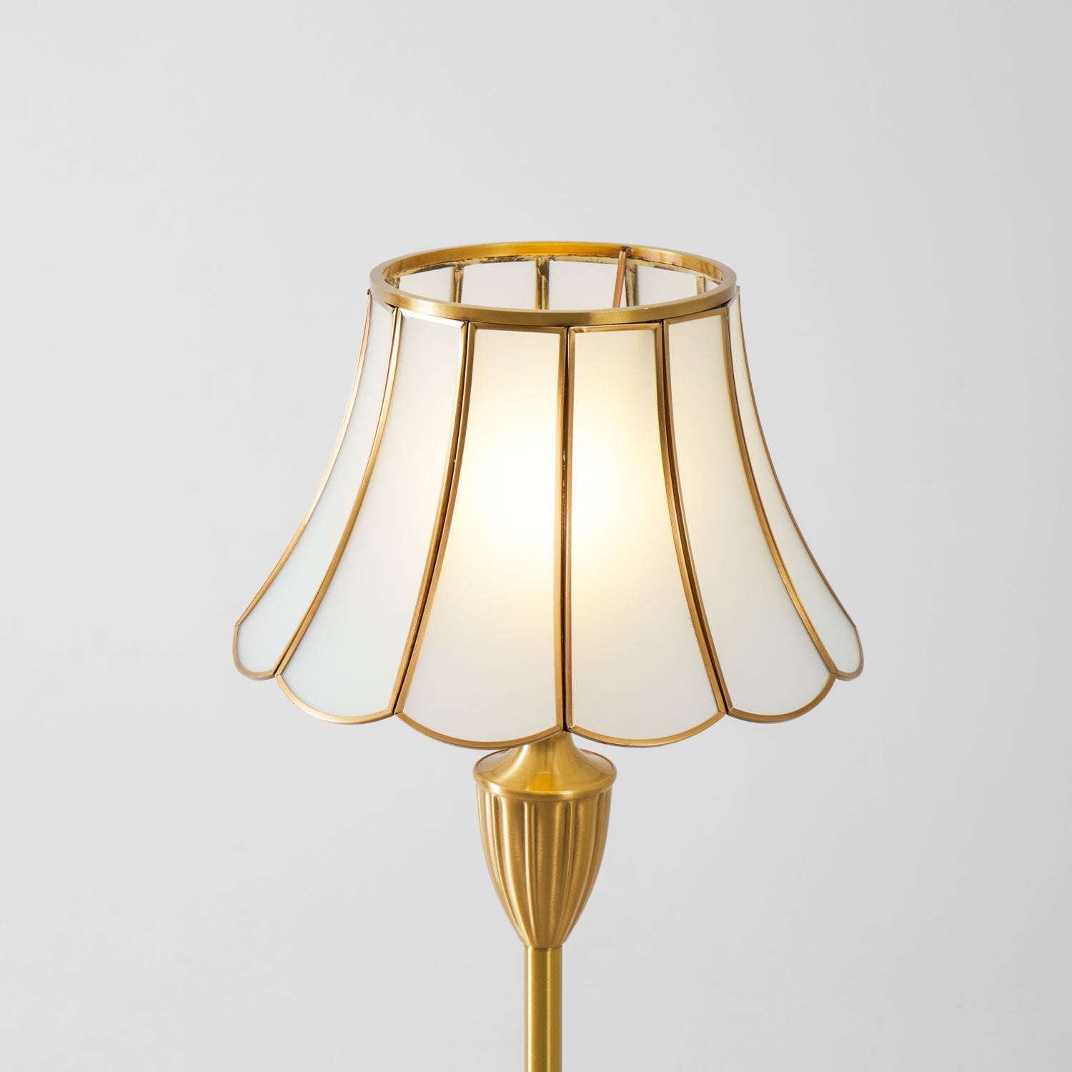 Quell Brass Luxury Floor Lamp - Letslighting