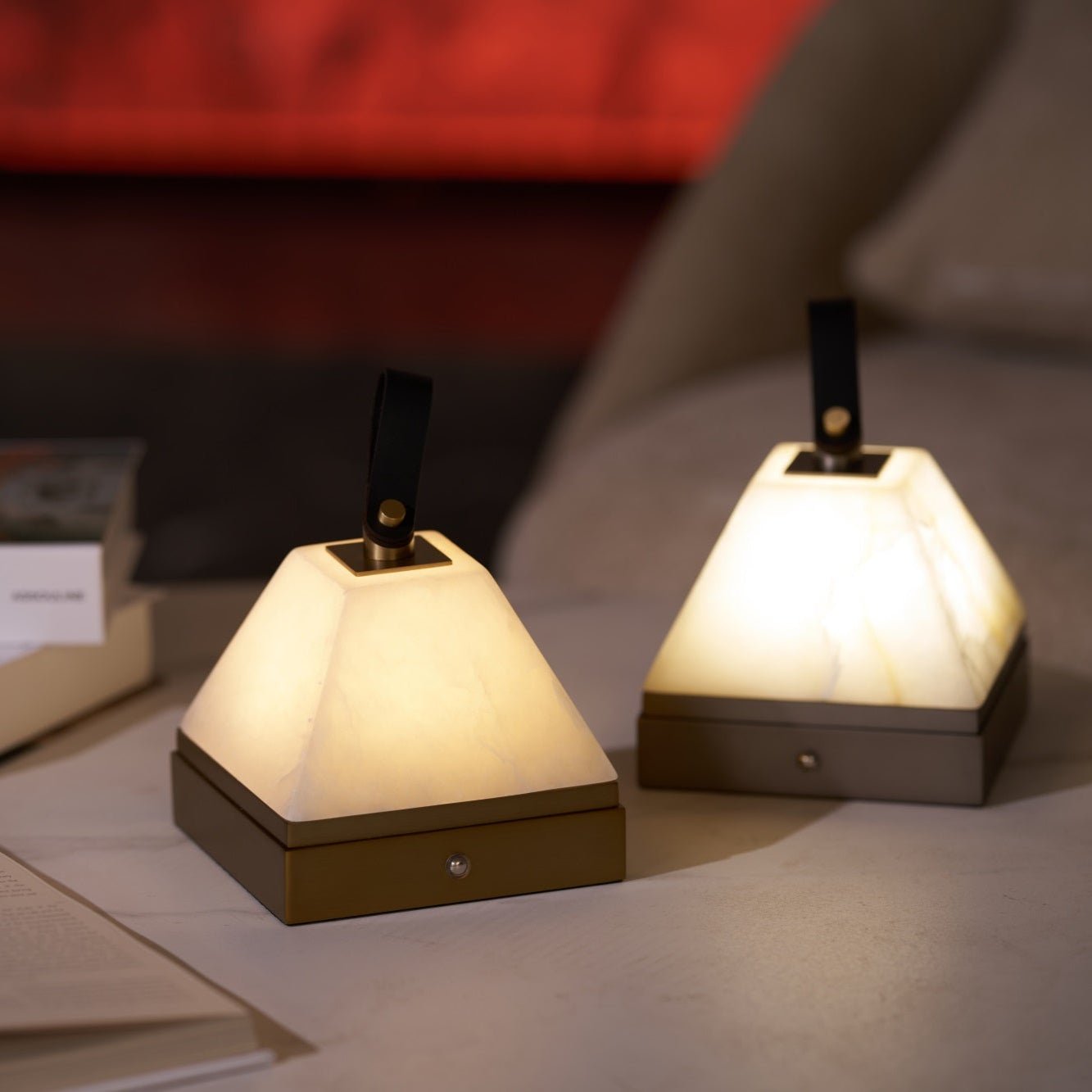 Pyramidale Alabaster Table Lamp with Leather Handle - Letslighting
