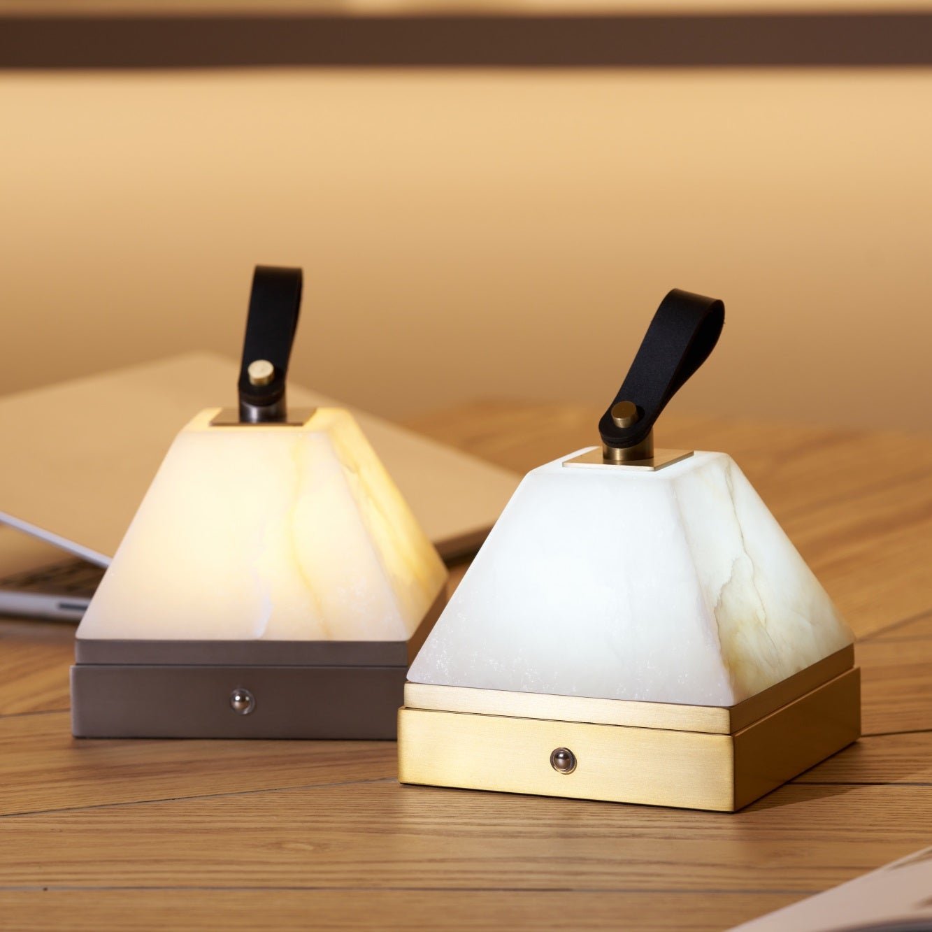 Pyramidale Alabaster Table Lamp with Leather Handle - Letslighting