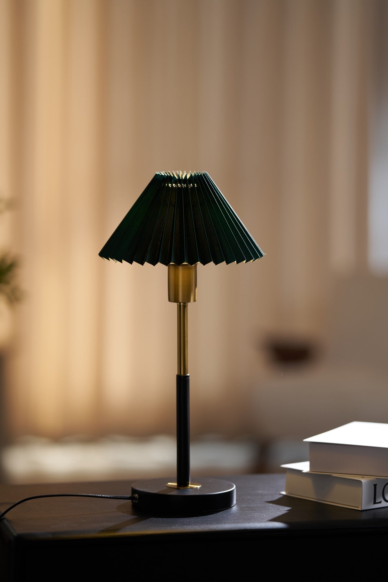 Madison Minimalist Ceramics Table Lamp - Letslighting