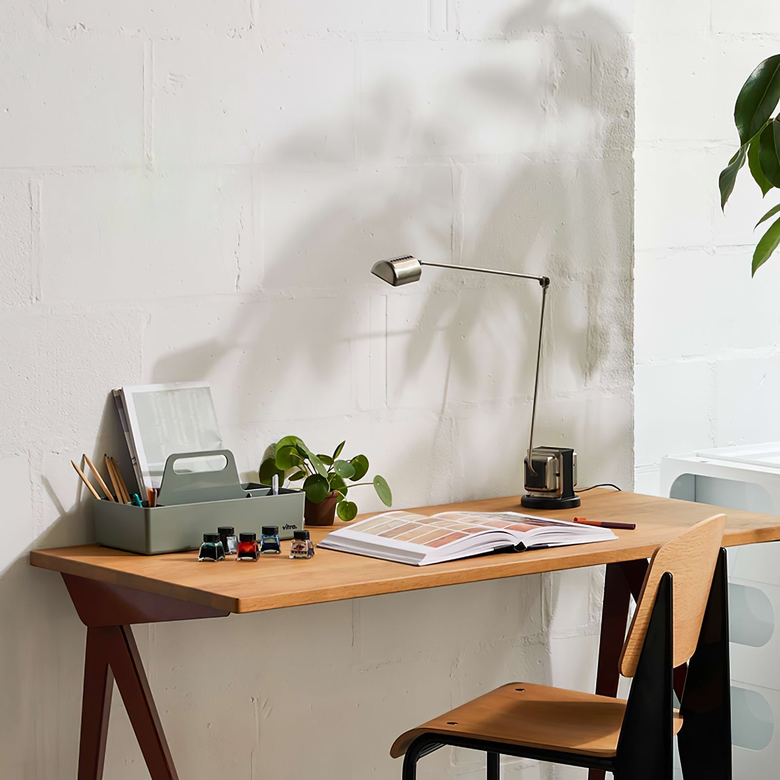 Elliot Minimalist Table Lamp - Letslighting