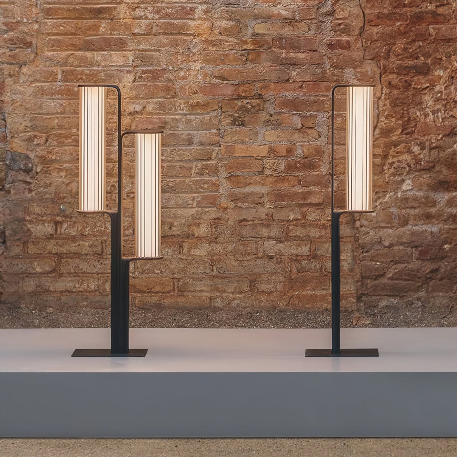 Lumo Arc Duo Outdoor Lamp - Letslighting