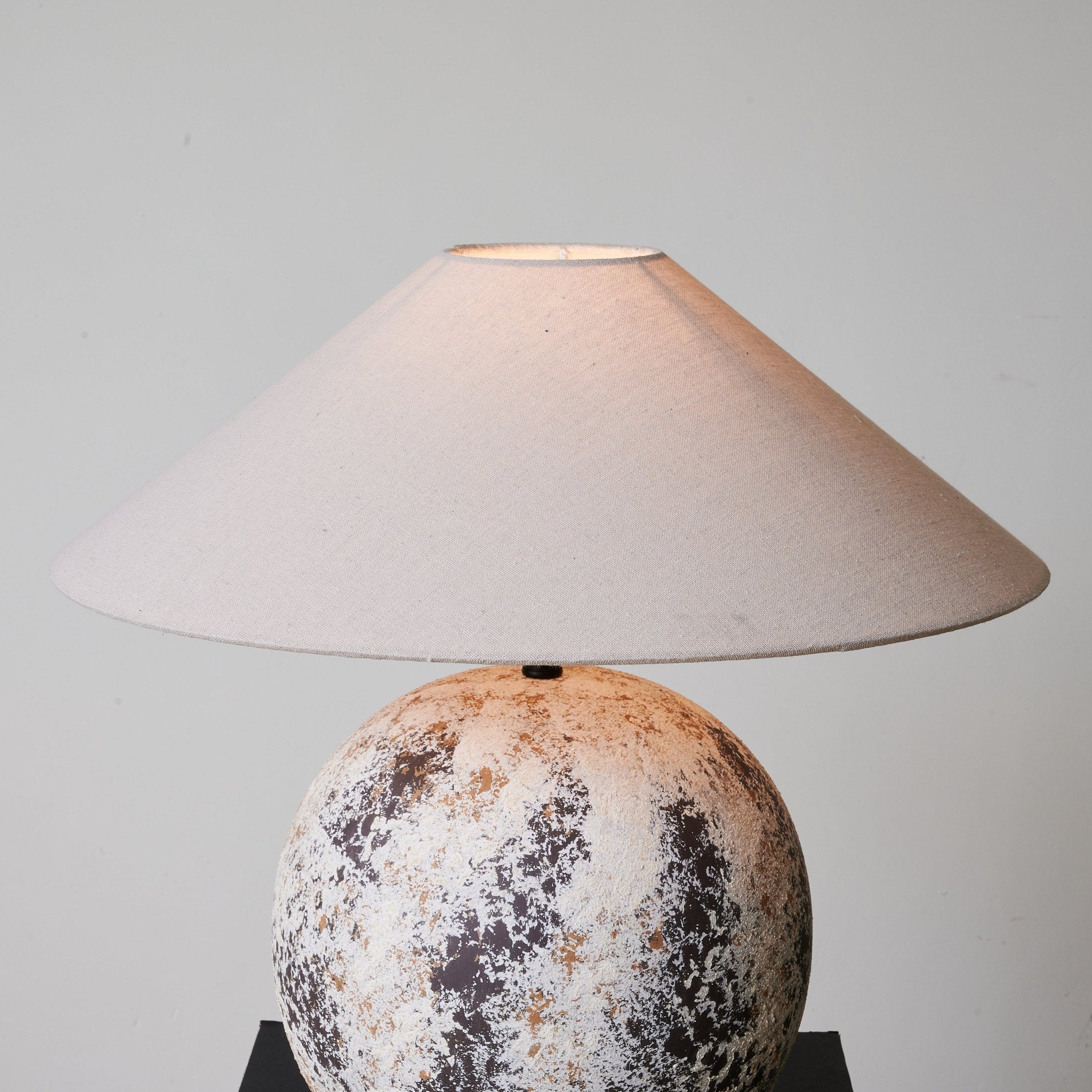 Kira Modern Table Lamp - Letslighting