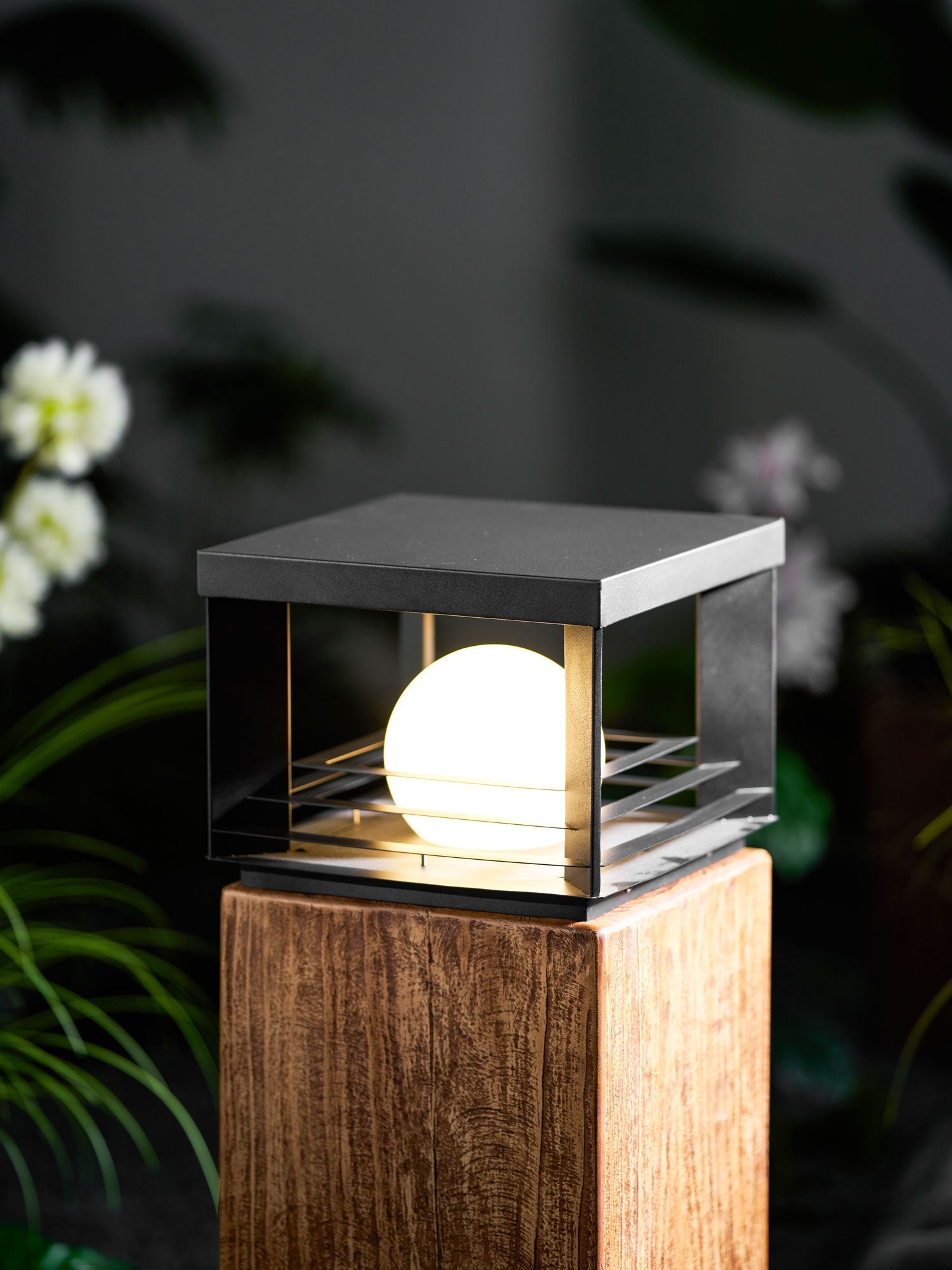 Lunar Crate Outdoor Lamp - Letslighting