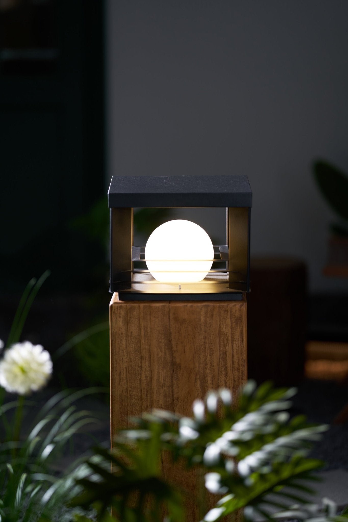 Lunar Crate Outdoor Lamp - Letslighting