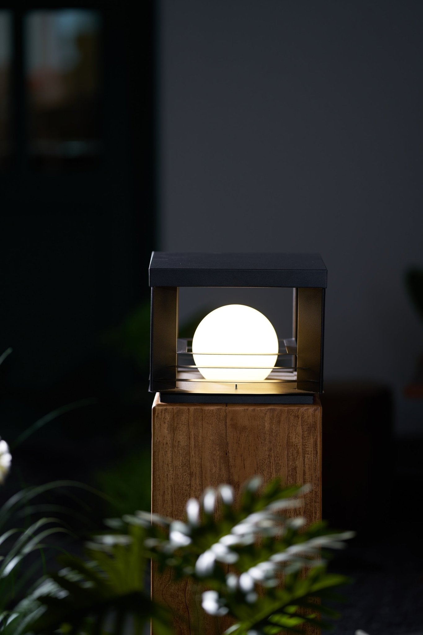 Lunar Crate Outdoor Lamp - Letslighting
