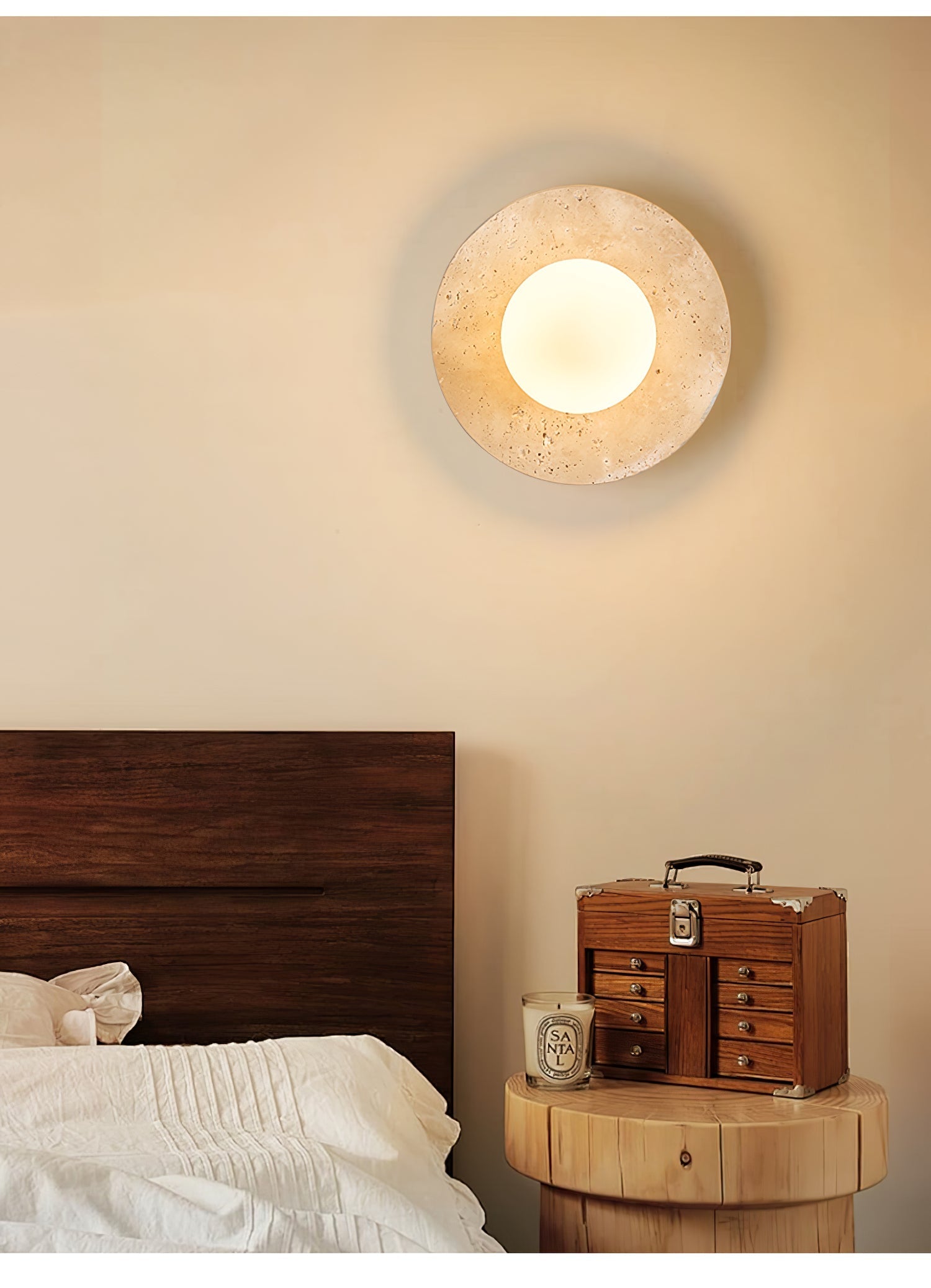 Lunaro Elegant Travertine Wall Light