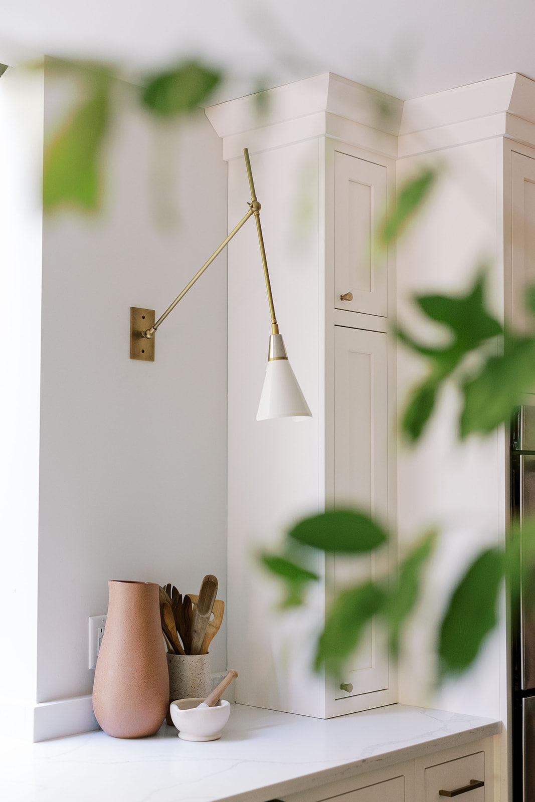 Lindsay Vintage Industrial Glass Wall Lamp - Letslighting