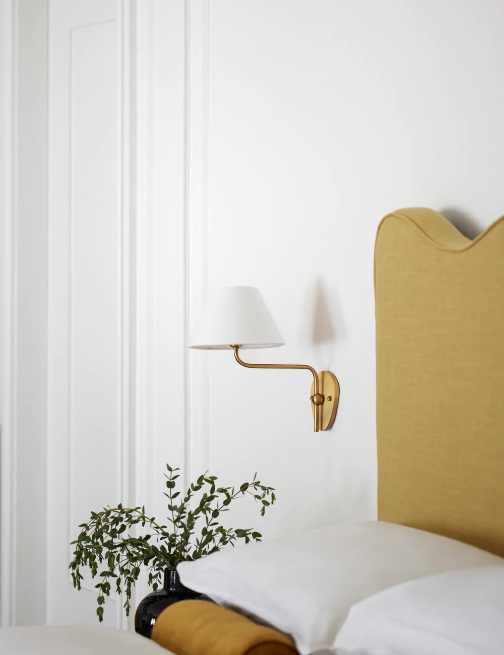 Evynor Vintage Industrial Brass Fabric Wall Lamp - Letslighting