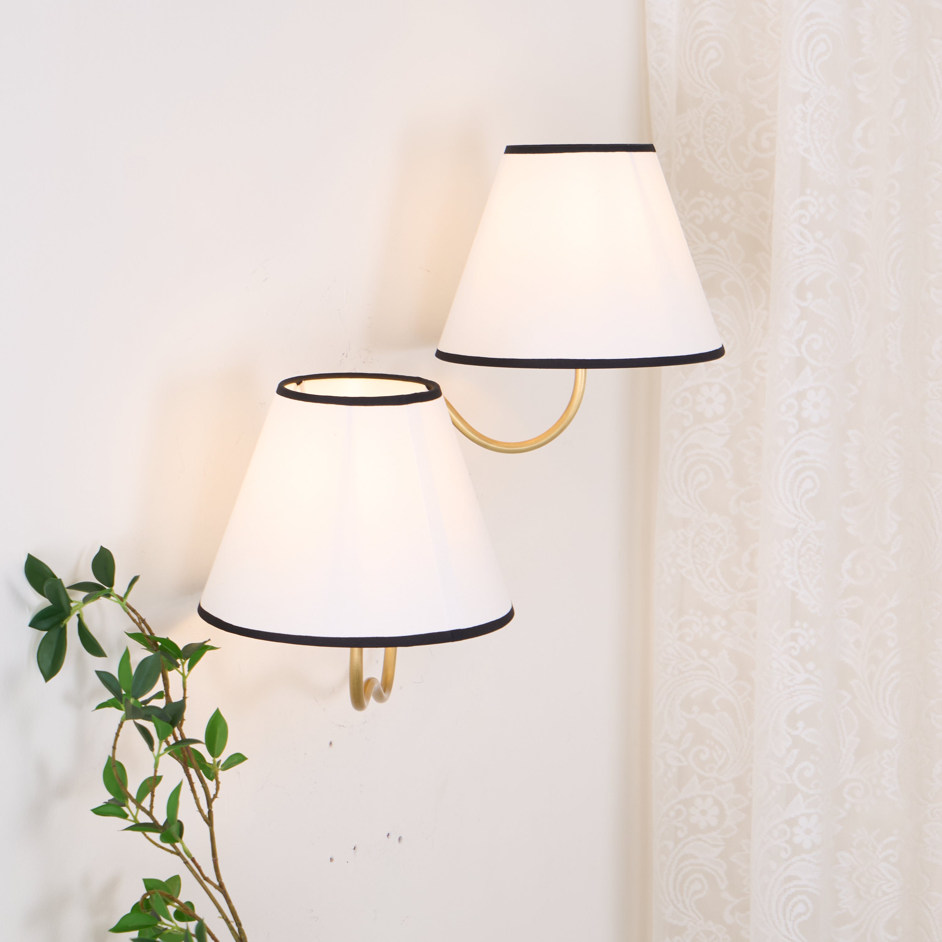Evynor Vintage Industrial Brass Fabric Wall Lamp - Letslighting