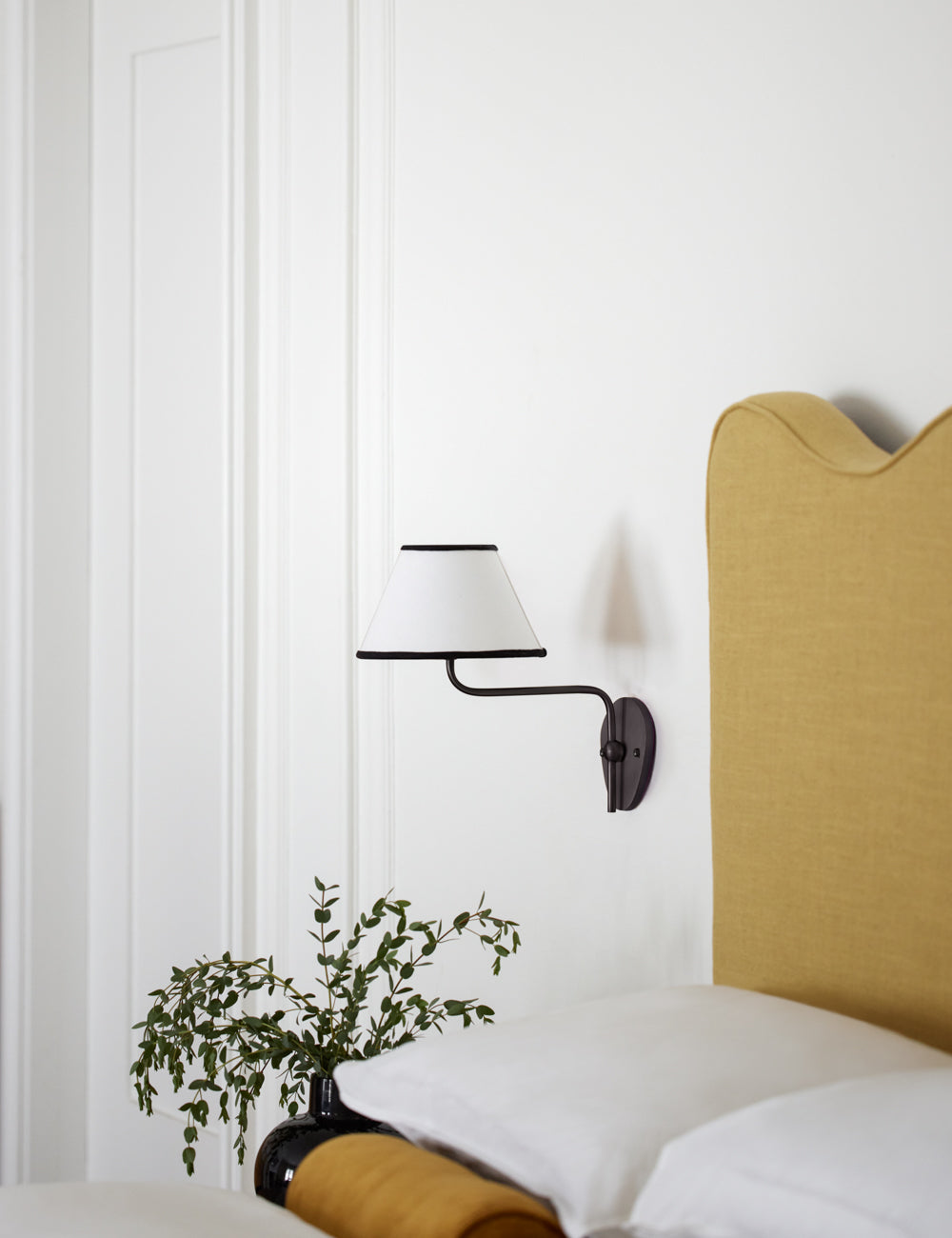 Evynor Vintage Industrial Brass Fabric Wall Lamp - Letslighting