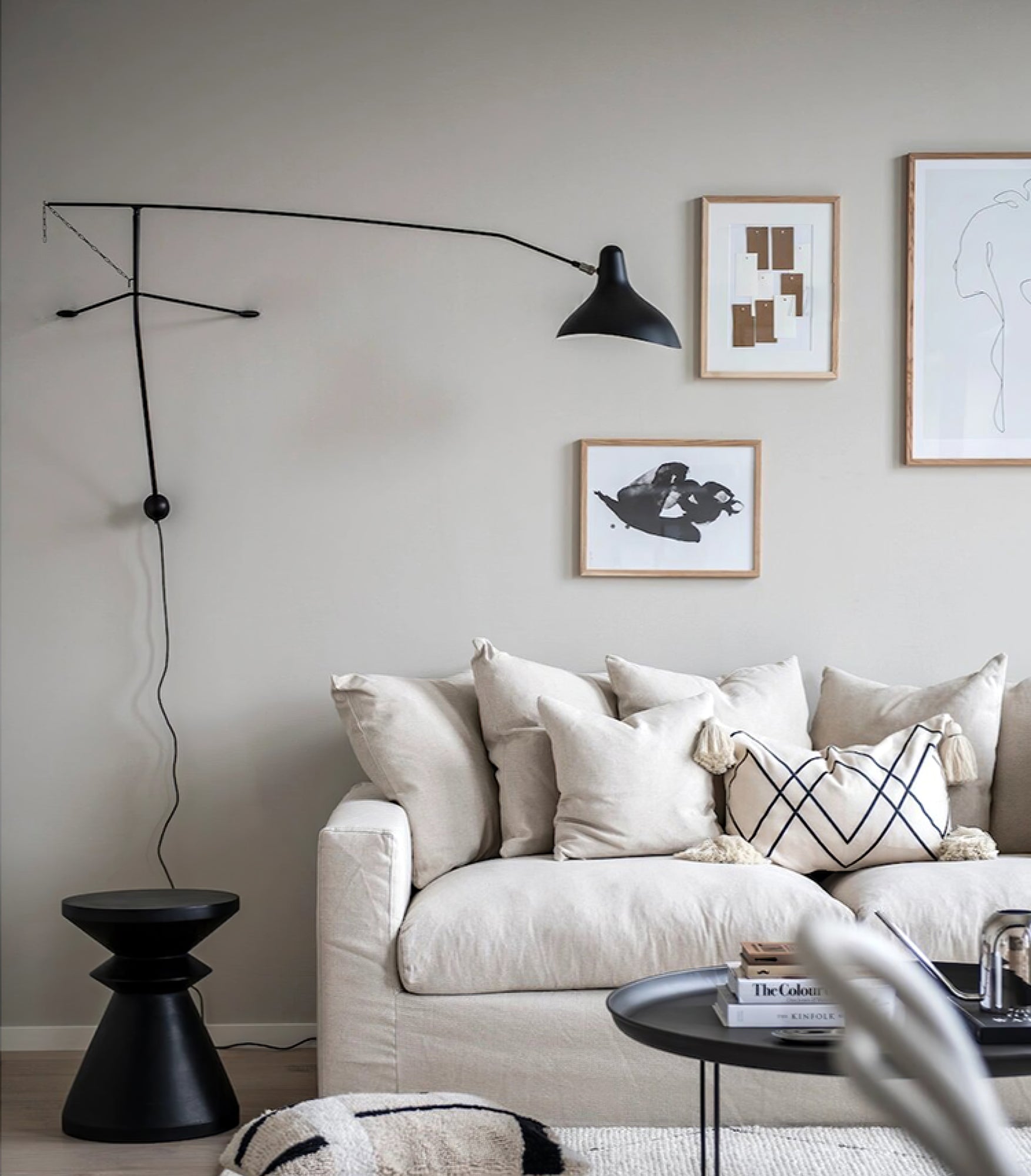 Ivsolarae Modern Minimalist Arm Wall Lamp - Letslighting