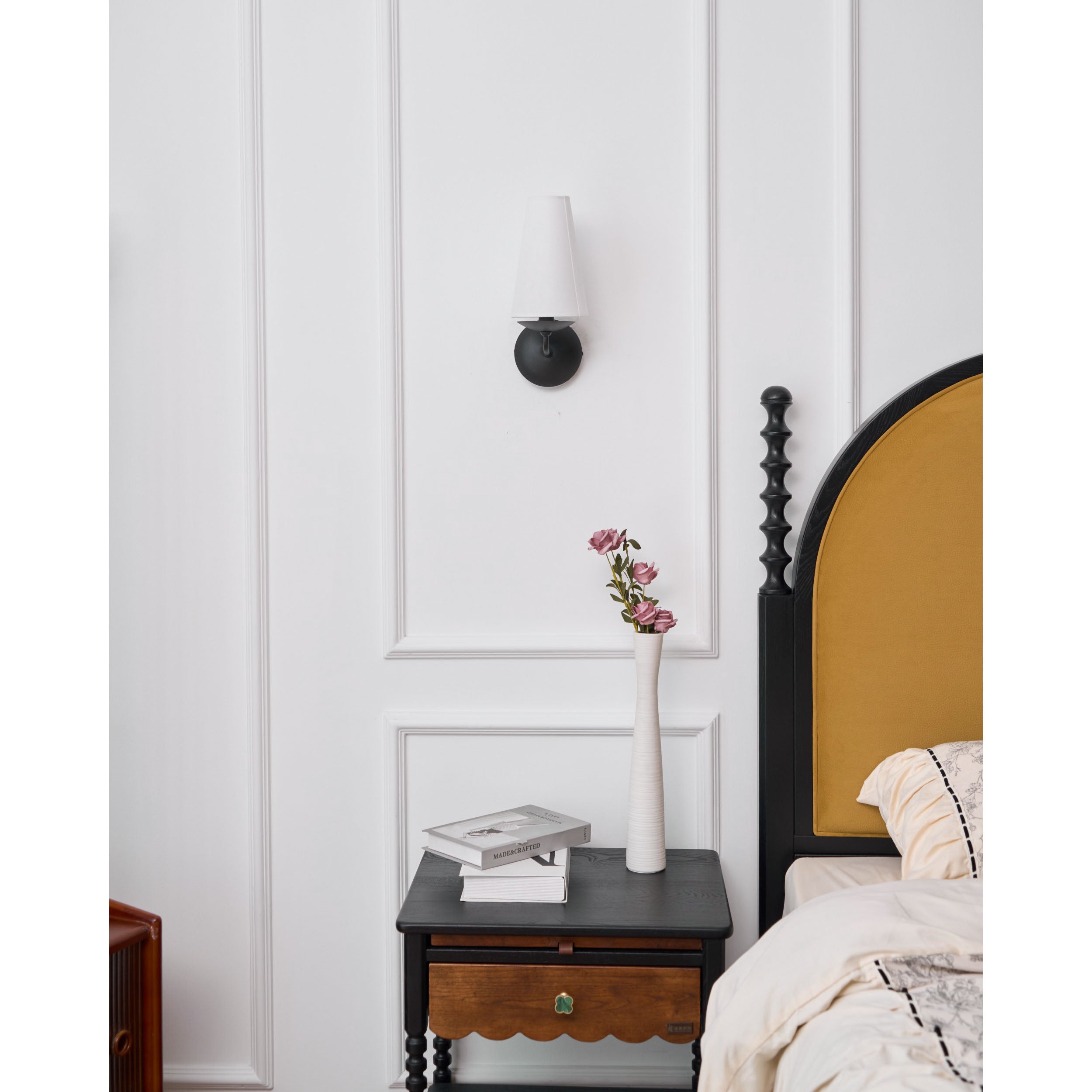 Avraee Modern Minimalist Brass Fabric Wall Lamp - Letslighting