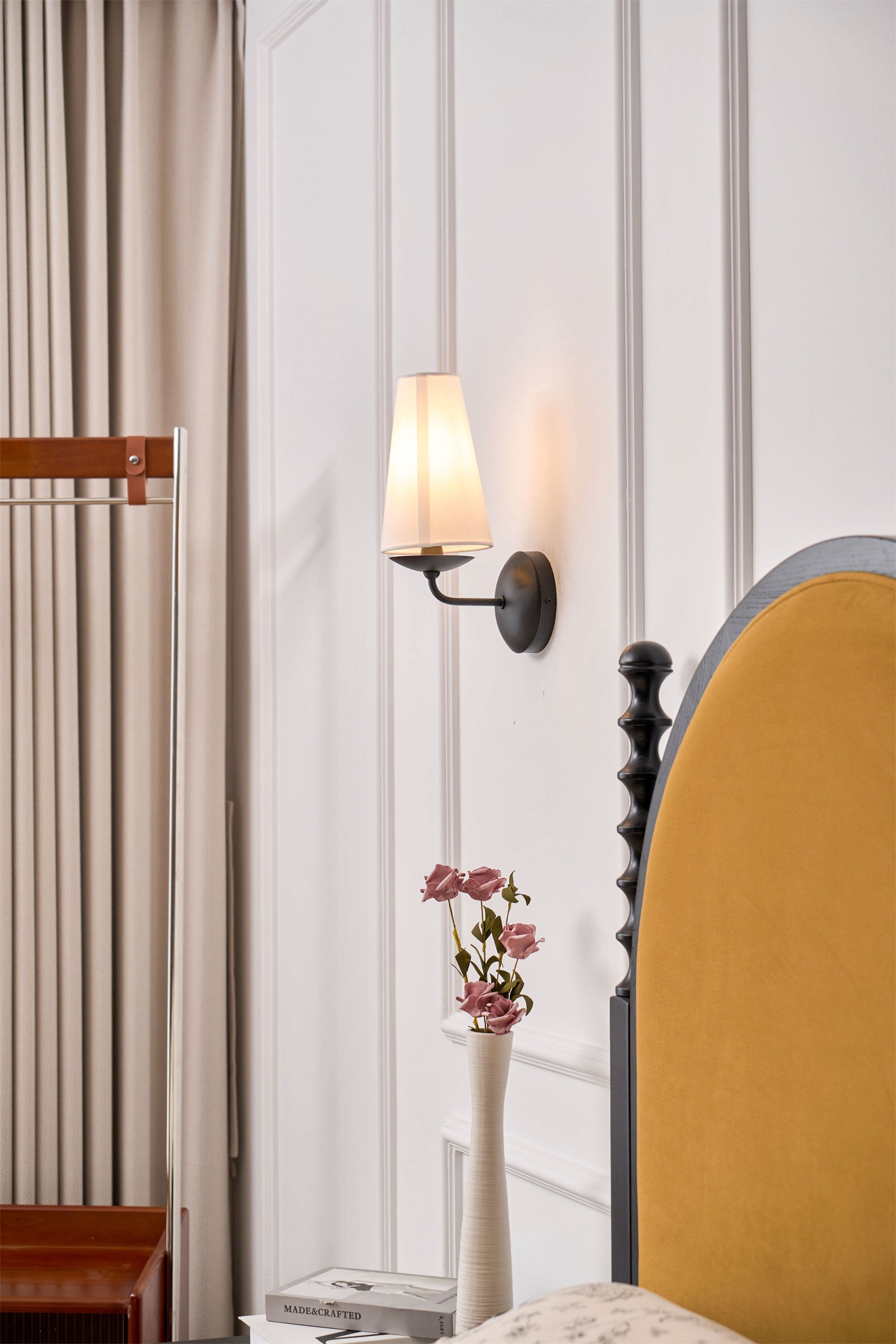 Avraee Modern Minimalist Brass Fabric Wall Lamp - Letslighting