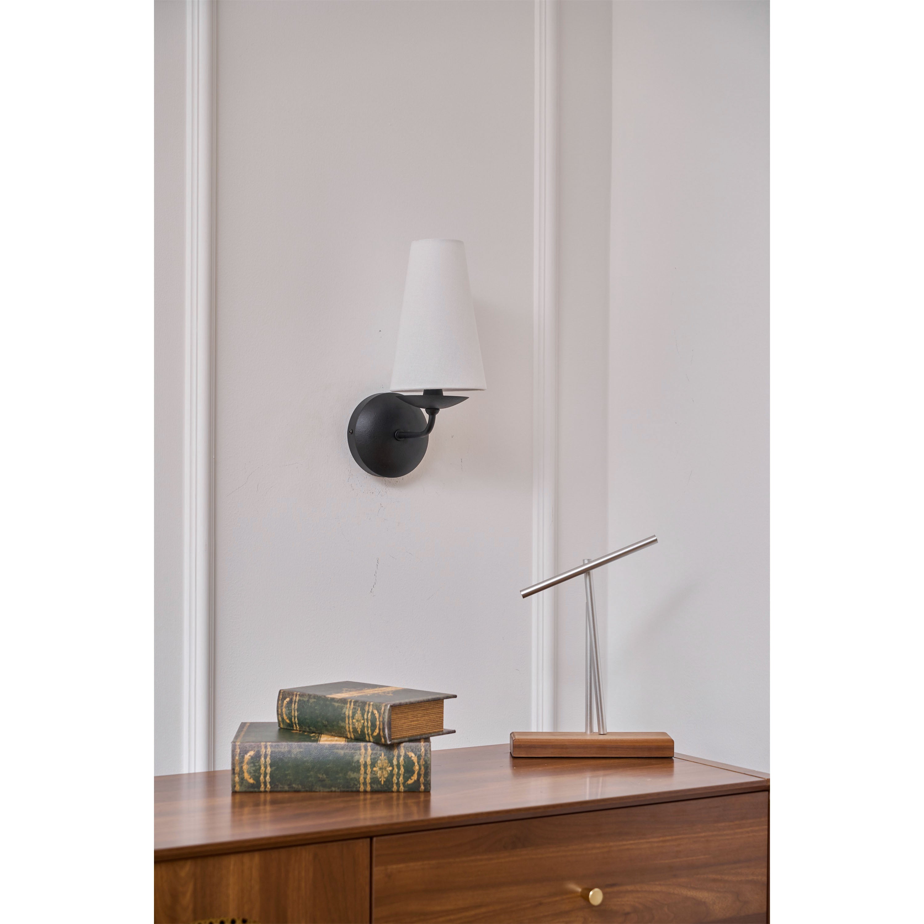 Avraee Modern Minimalist Brass Fabric Wall Lamp - Letslighting