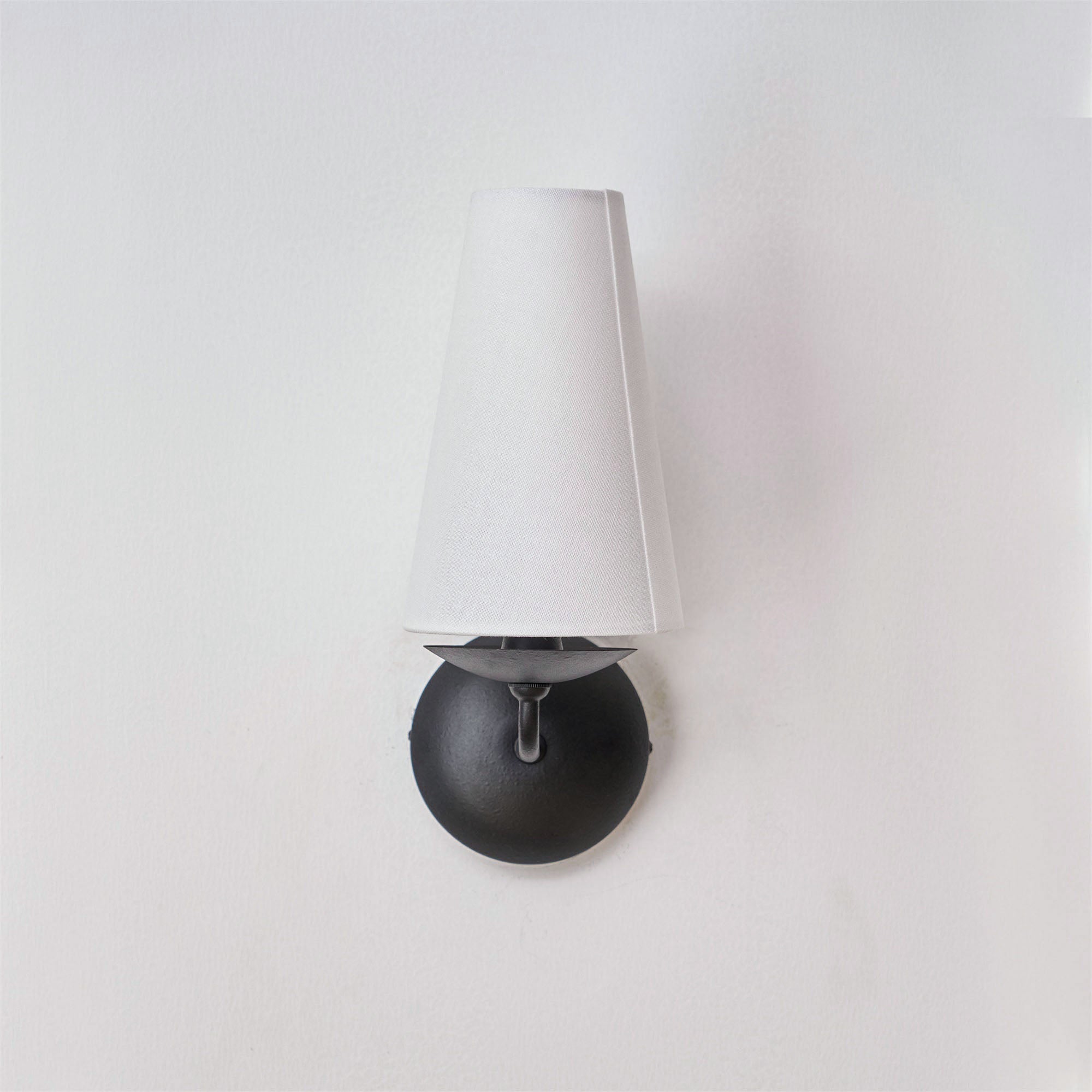 Avraee Modern Minimalist Brass Fabric Wall Lamp - Letslighting