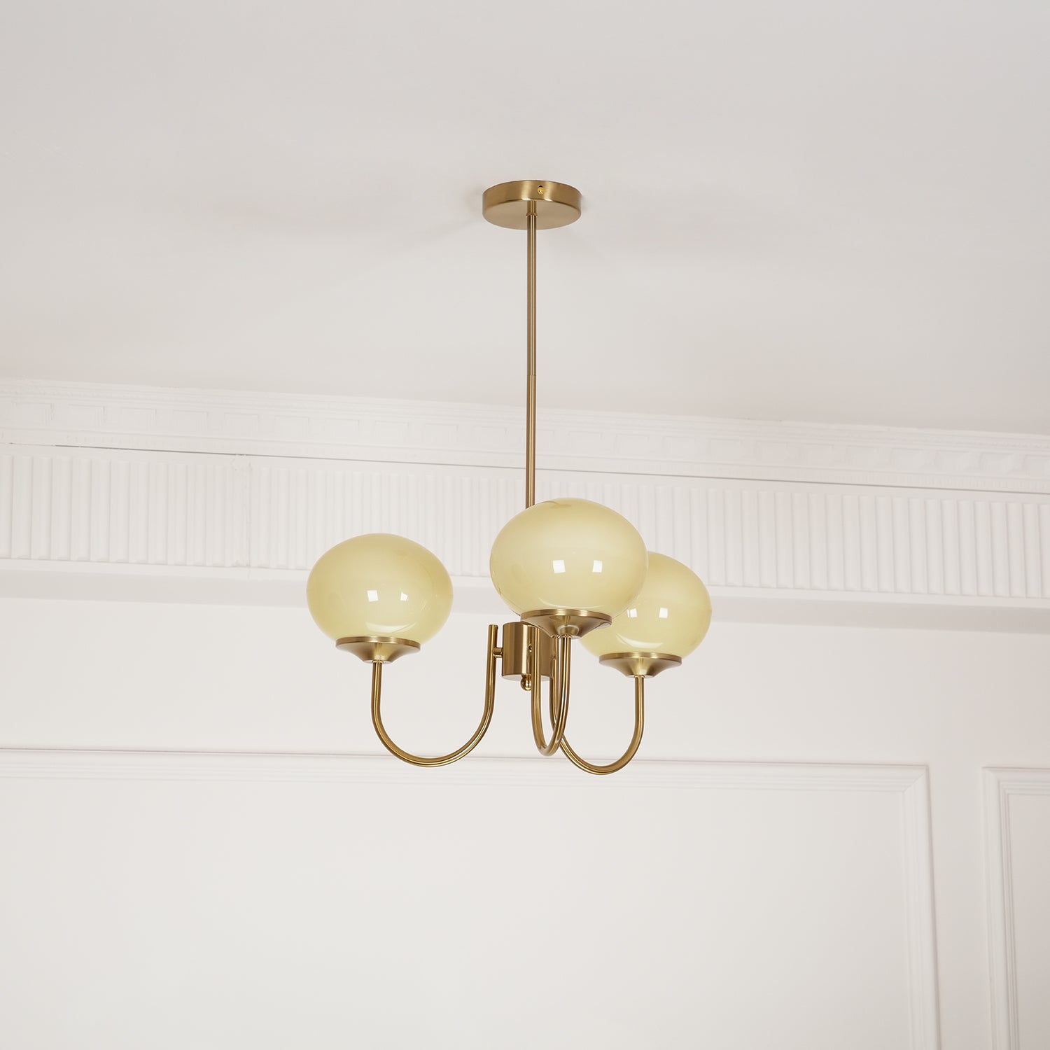 Lustra Chandelier Pink Glass Globe Gold - Letslighting