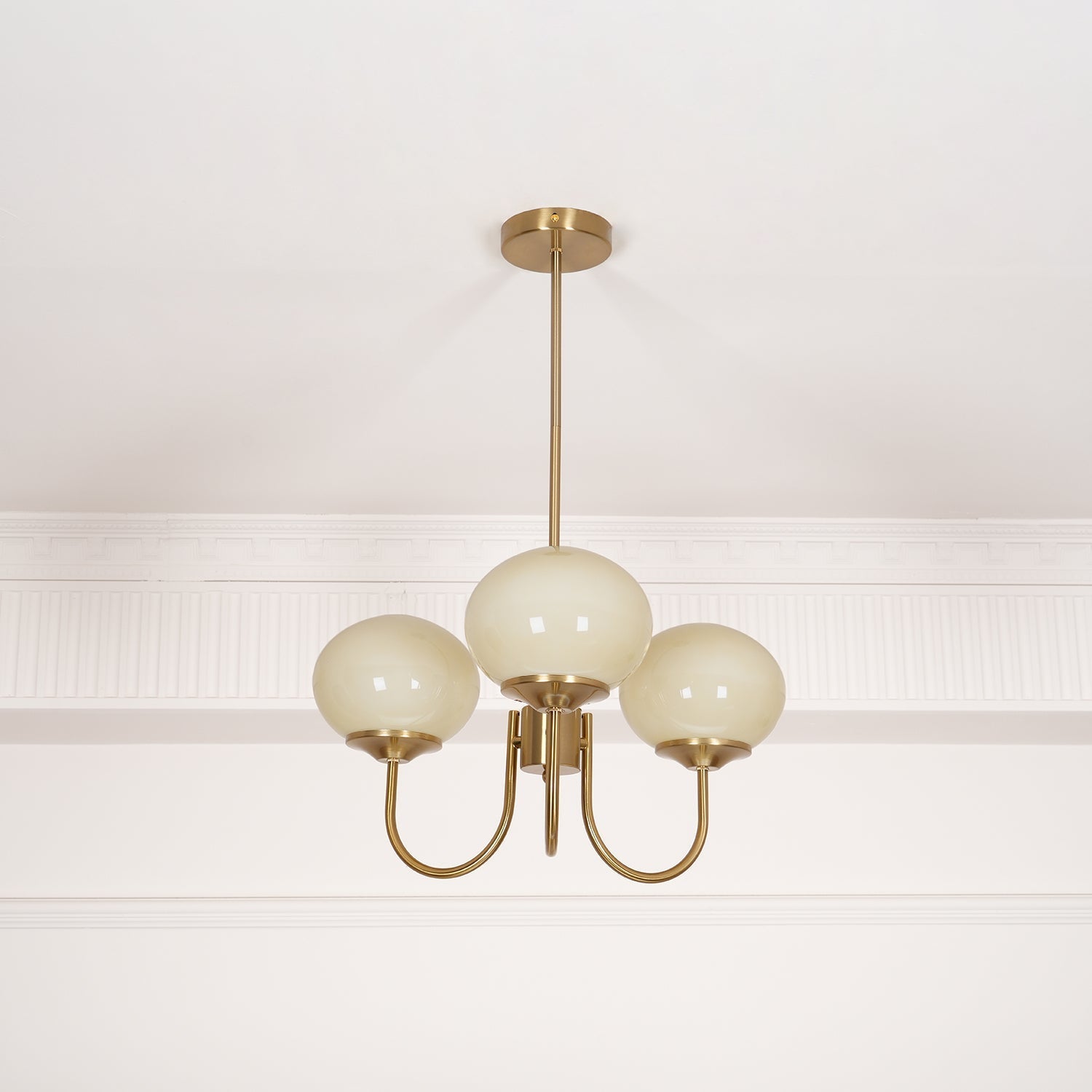 Lustra Chandelier Pink Glass Globe Gold - Letslighting