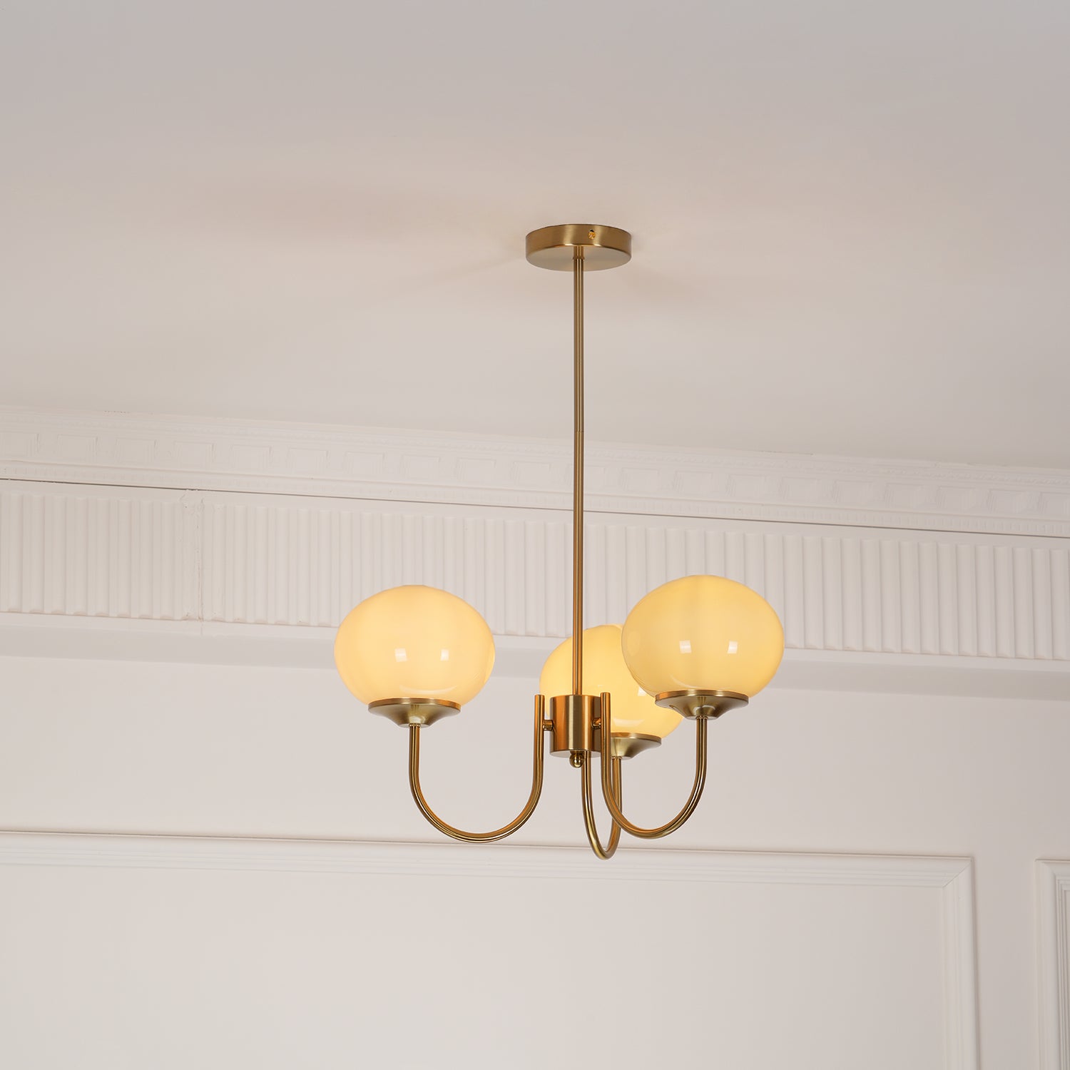 Lustra Chandelier Pink Glass Globe Gold - Letslighting