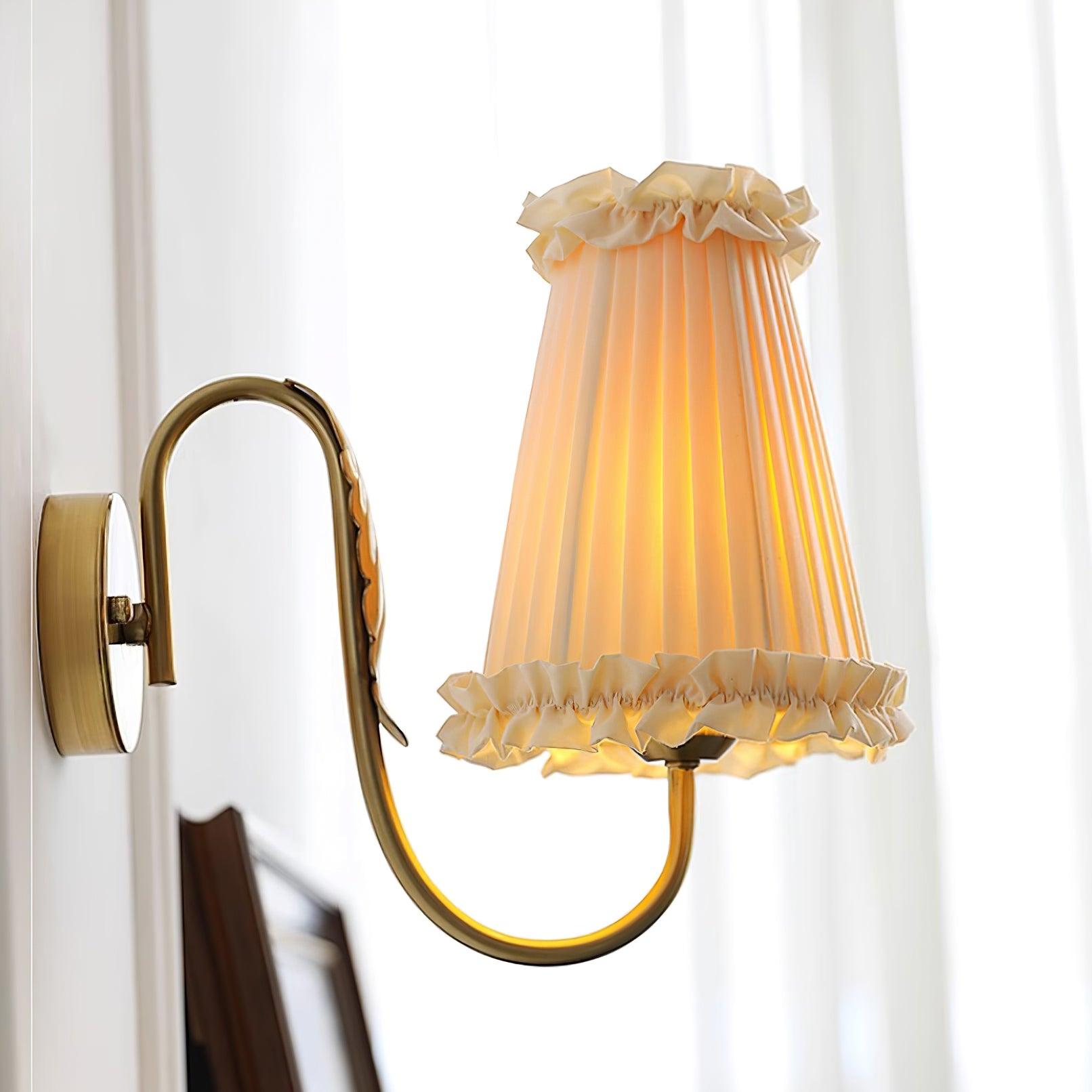 Mcveigh Refined Vintage Gold Finish Wall Lamp - Letslighting