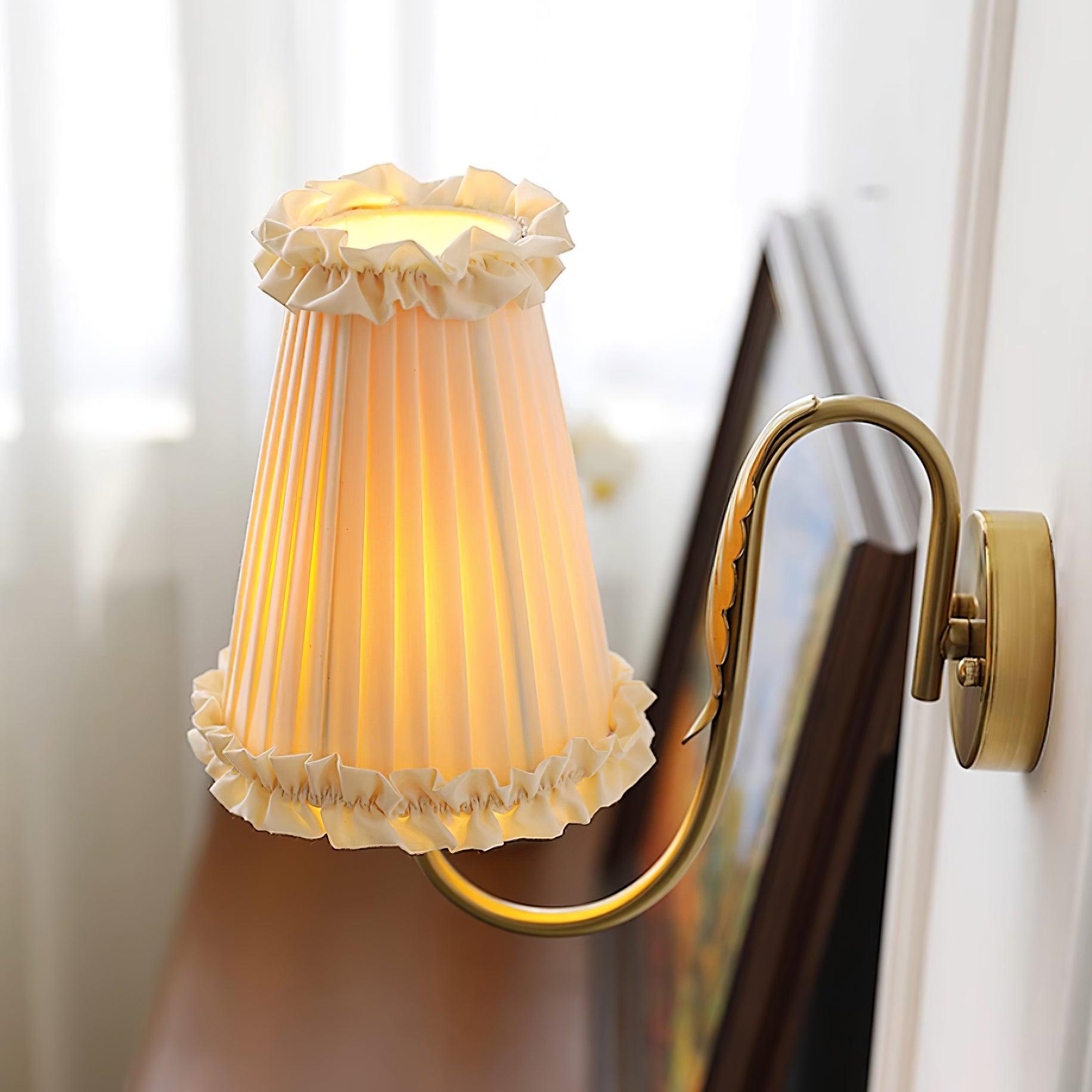 Mcveigh Refined Vintage Gold Finish Wall Lamp - Letslighting