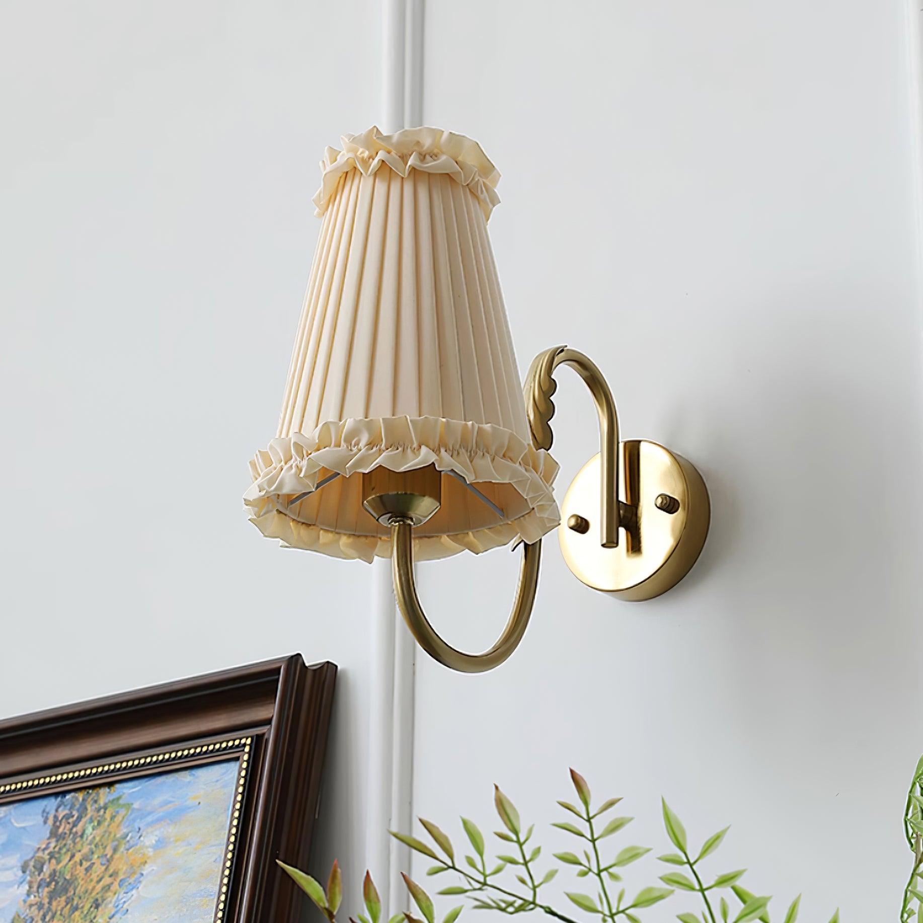 Mcveigh Refined Vintage Gold Finish Wall Lamp - Letslighting