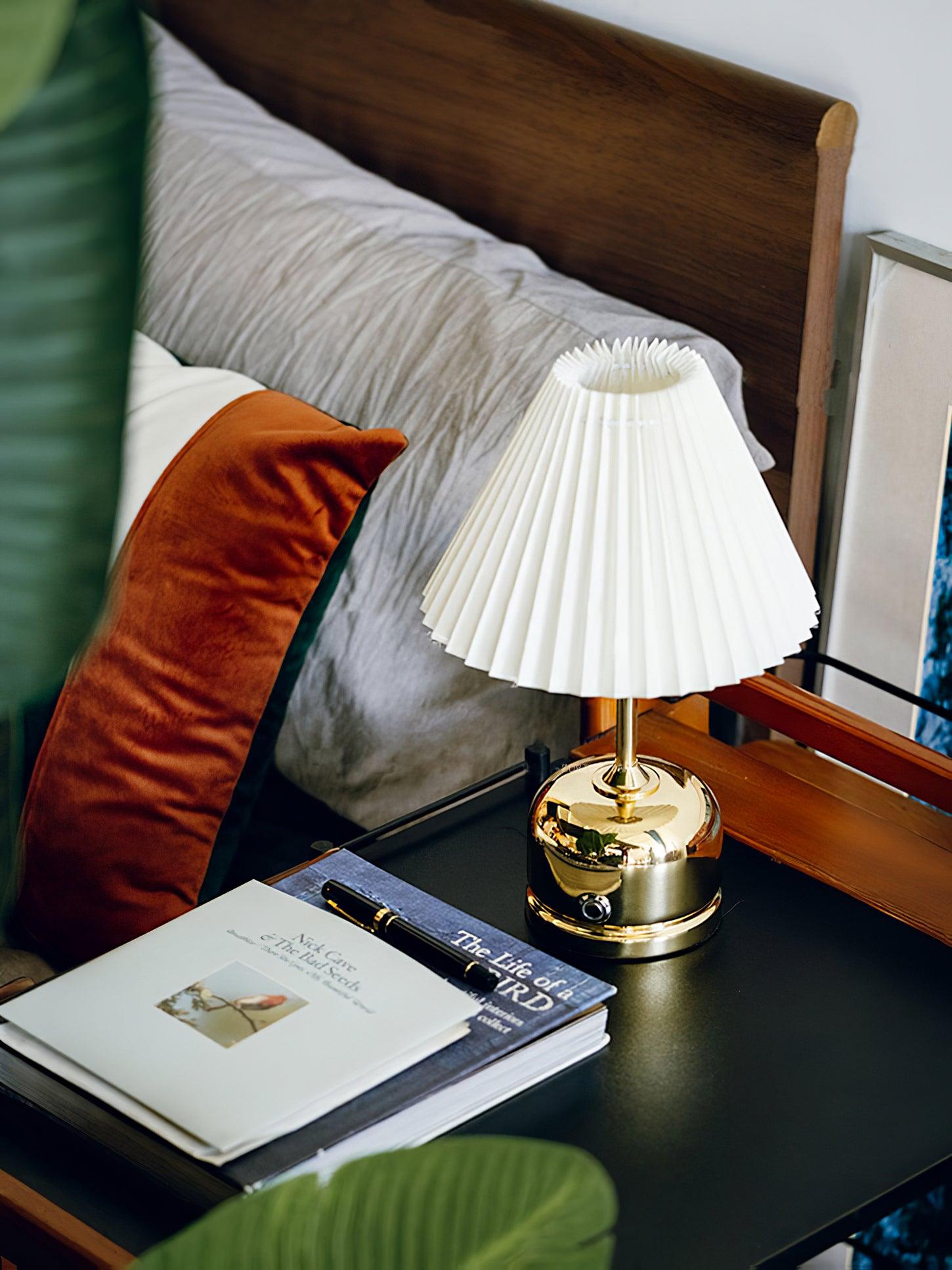 Lynn Modern Table Lamp - Letslighting