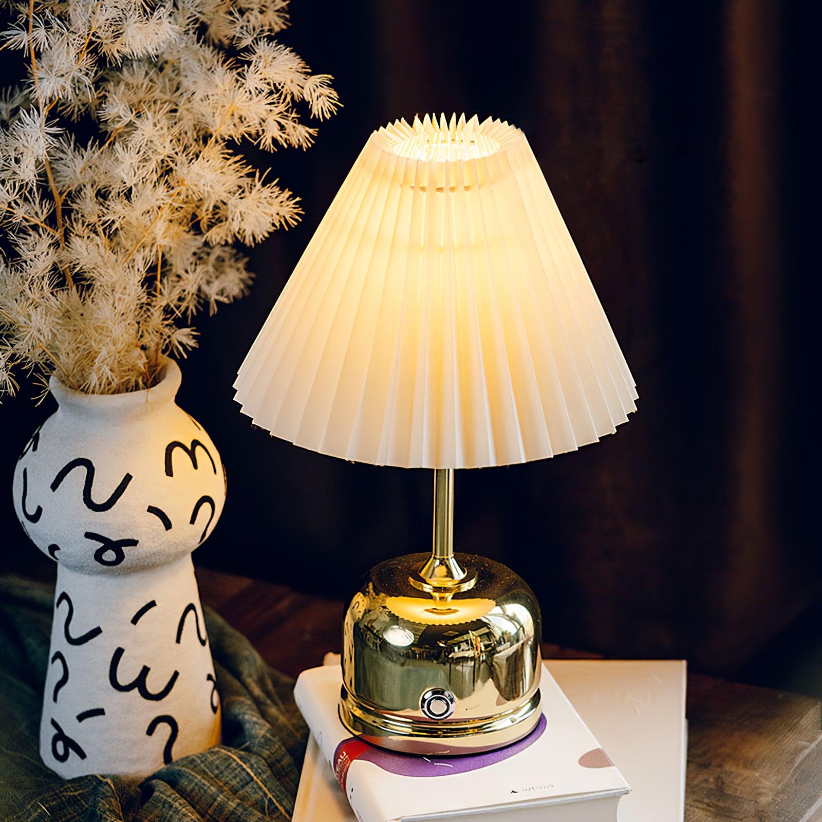 Lynn Modern Table Lamp - Letslighting