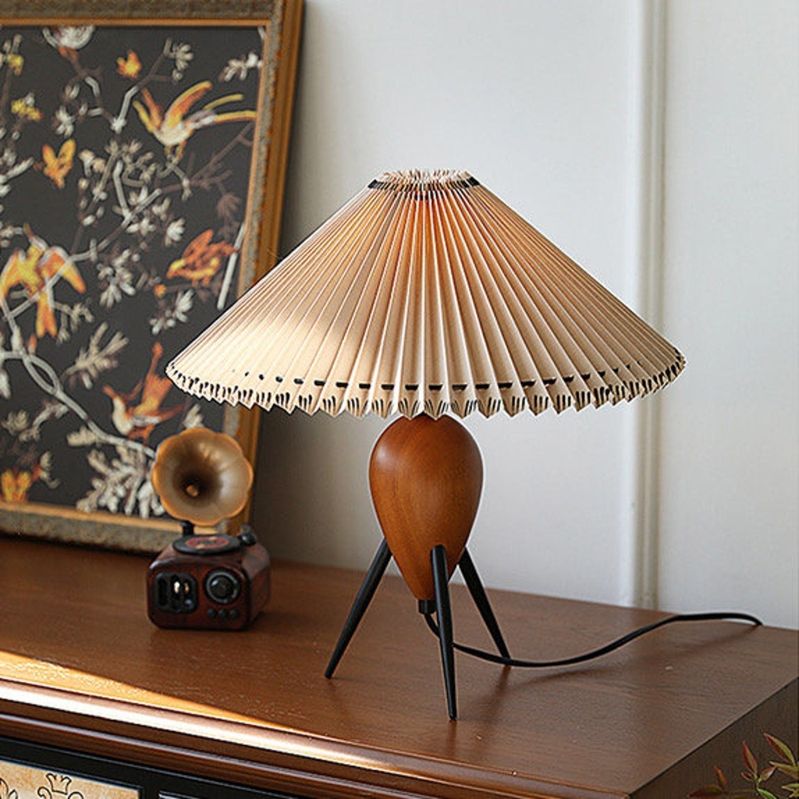 Elyse Wood & Fabric Retro Table Lamp - Letslighting