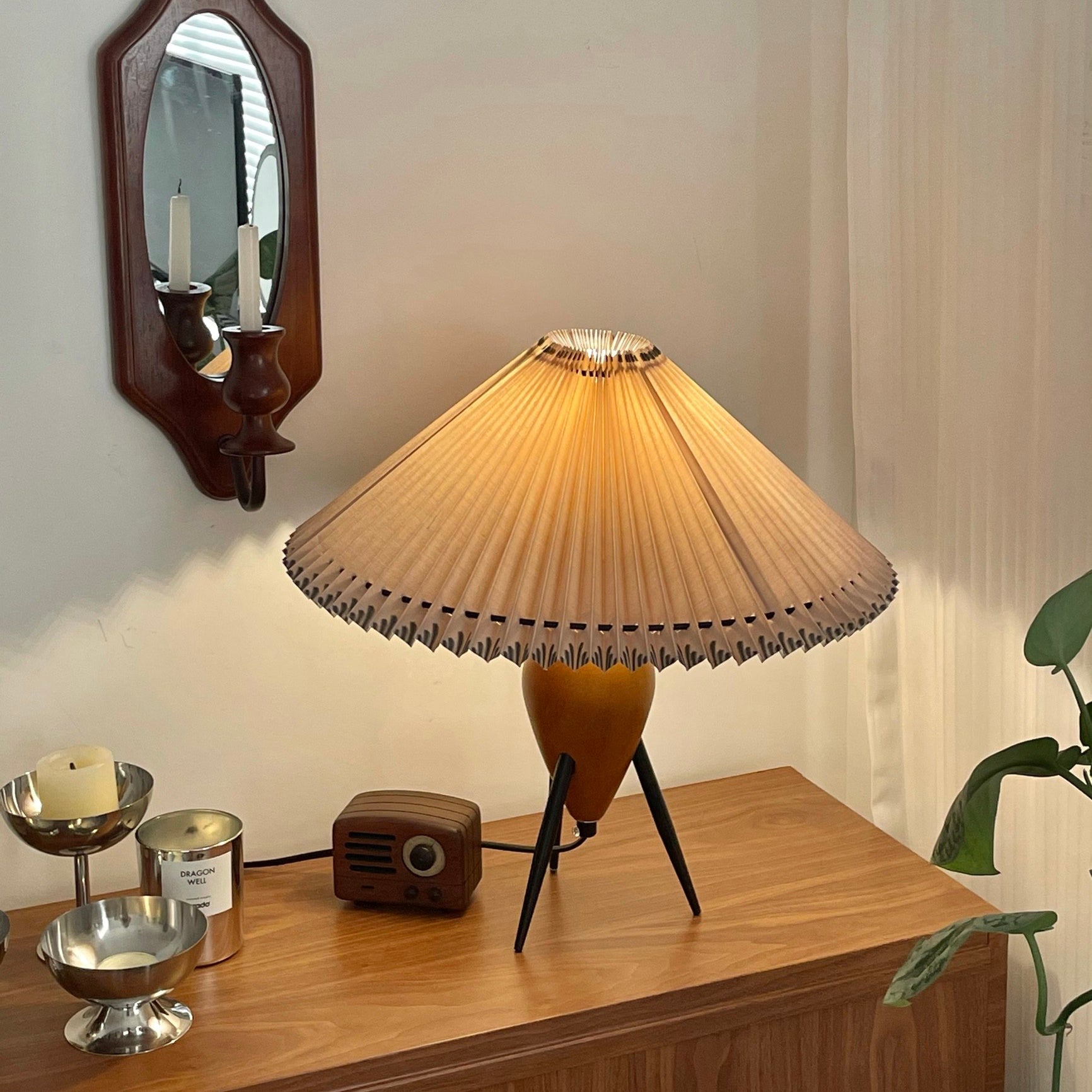Elyse Wood & Fabric Retro Table Lamp - Letslighting