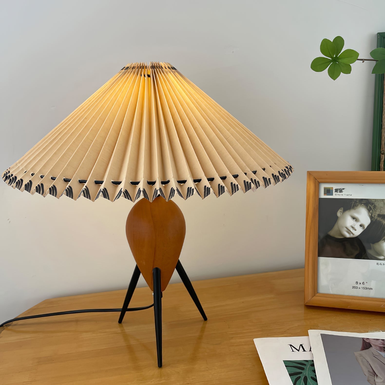 Elyse Wood & Fabric Retro Table Lamp - Letslighting