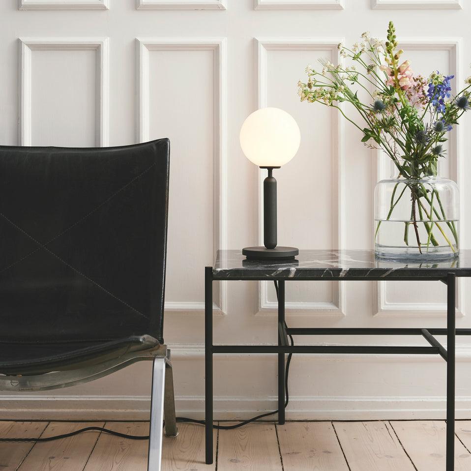 Noah Minimalist Glass Table Lamp - Blowlighting