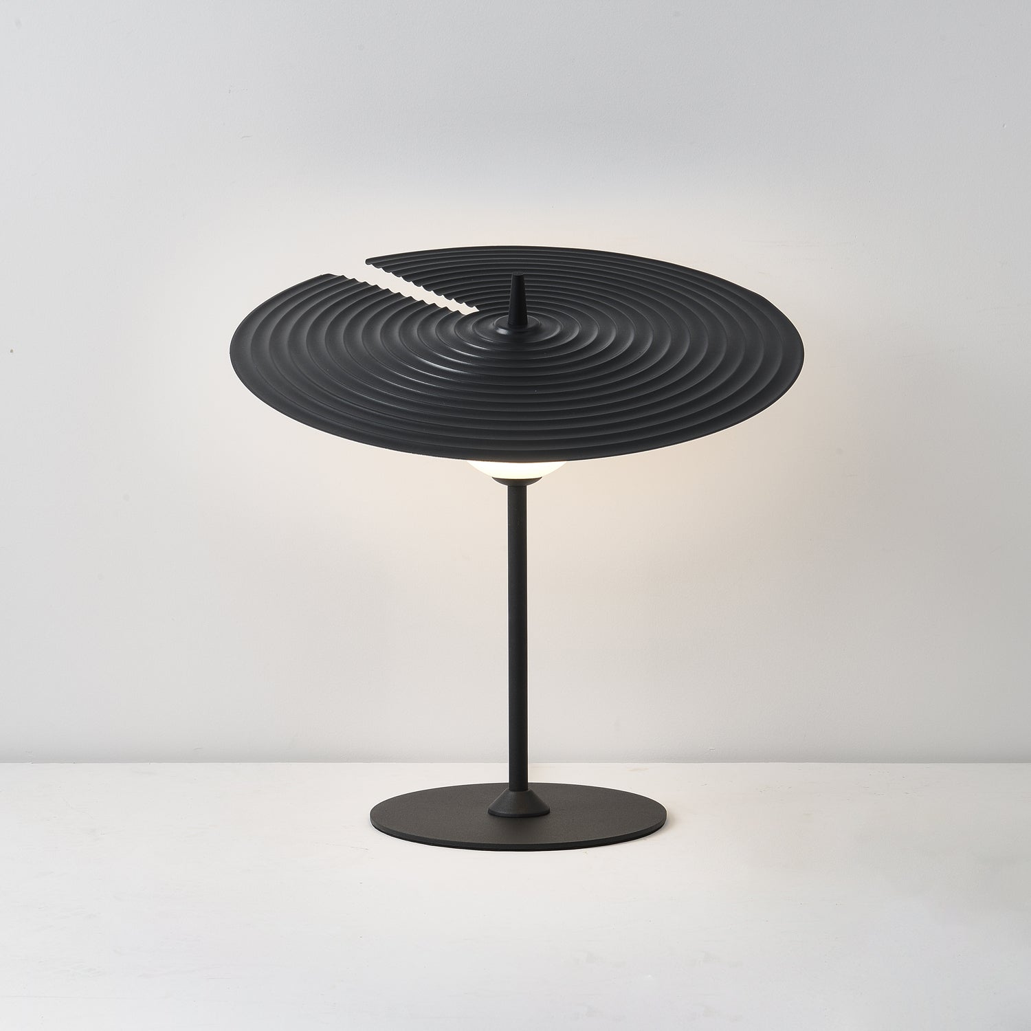 Symphony Table Lamp - Blowlighting