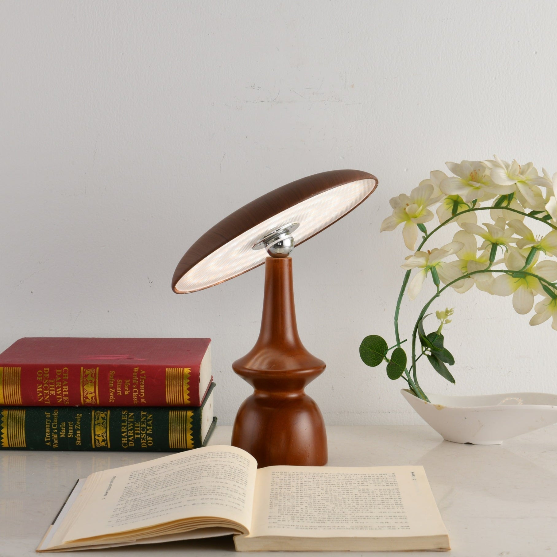 Orbis Vintage Wood Table Lamp - Letslighting
