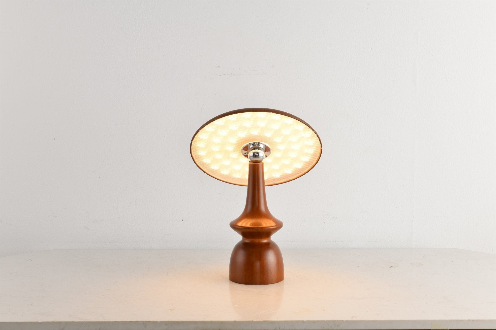 Orbis Vintage Wood Table Lamp - Letslighting