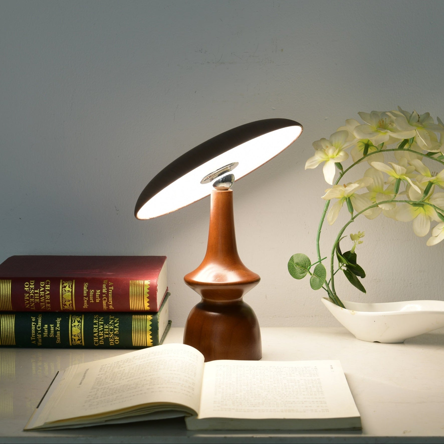 Orbis Vintage Wood Table Lamp - Letslighting