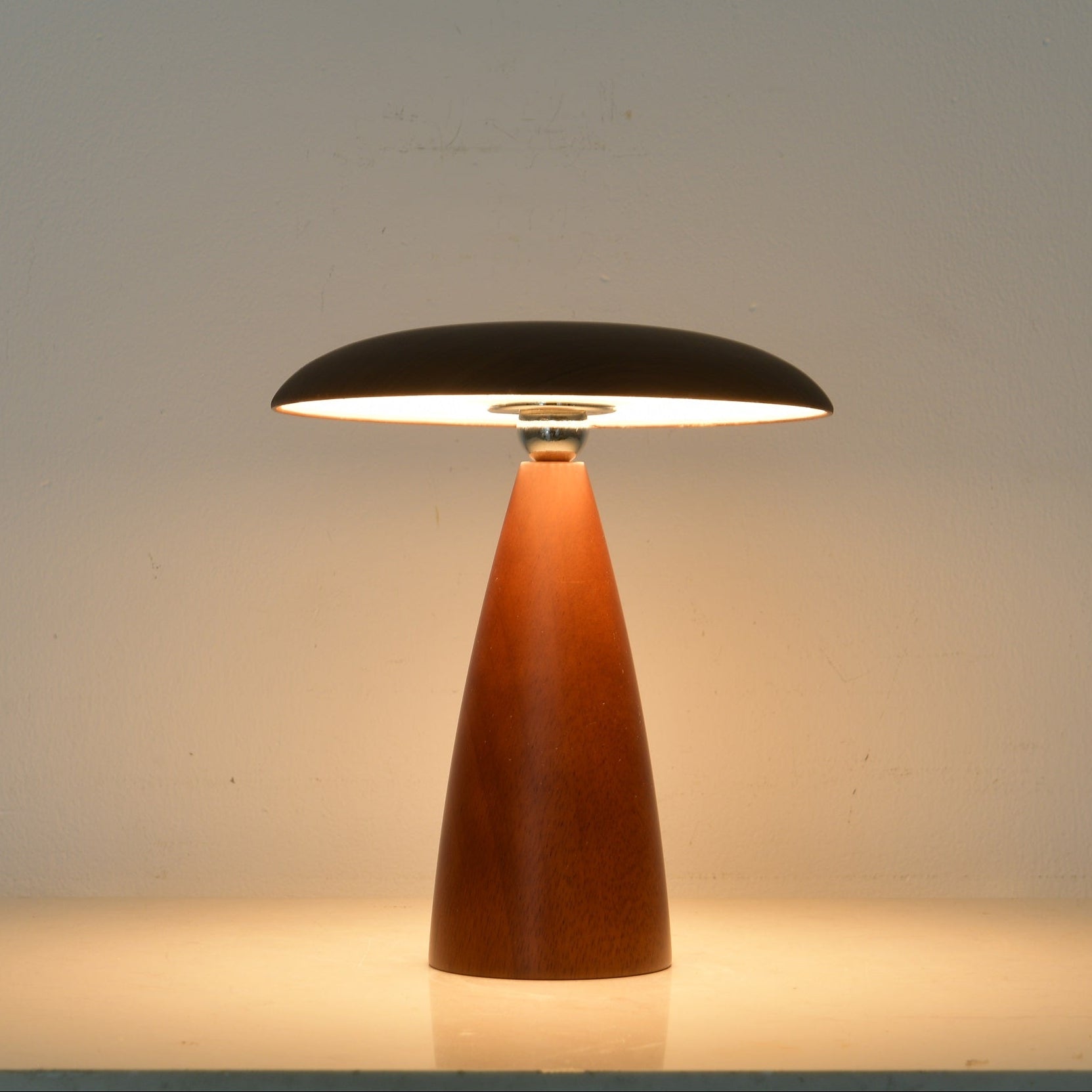 Orbis Vintage Wood Table Lamp - Letslighting