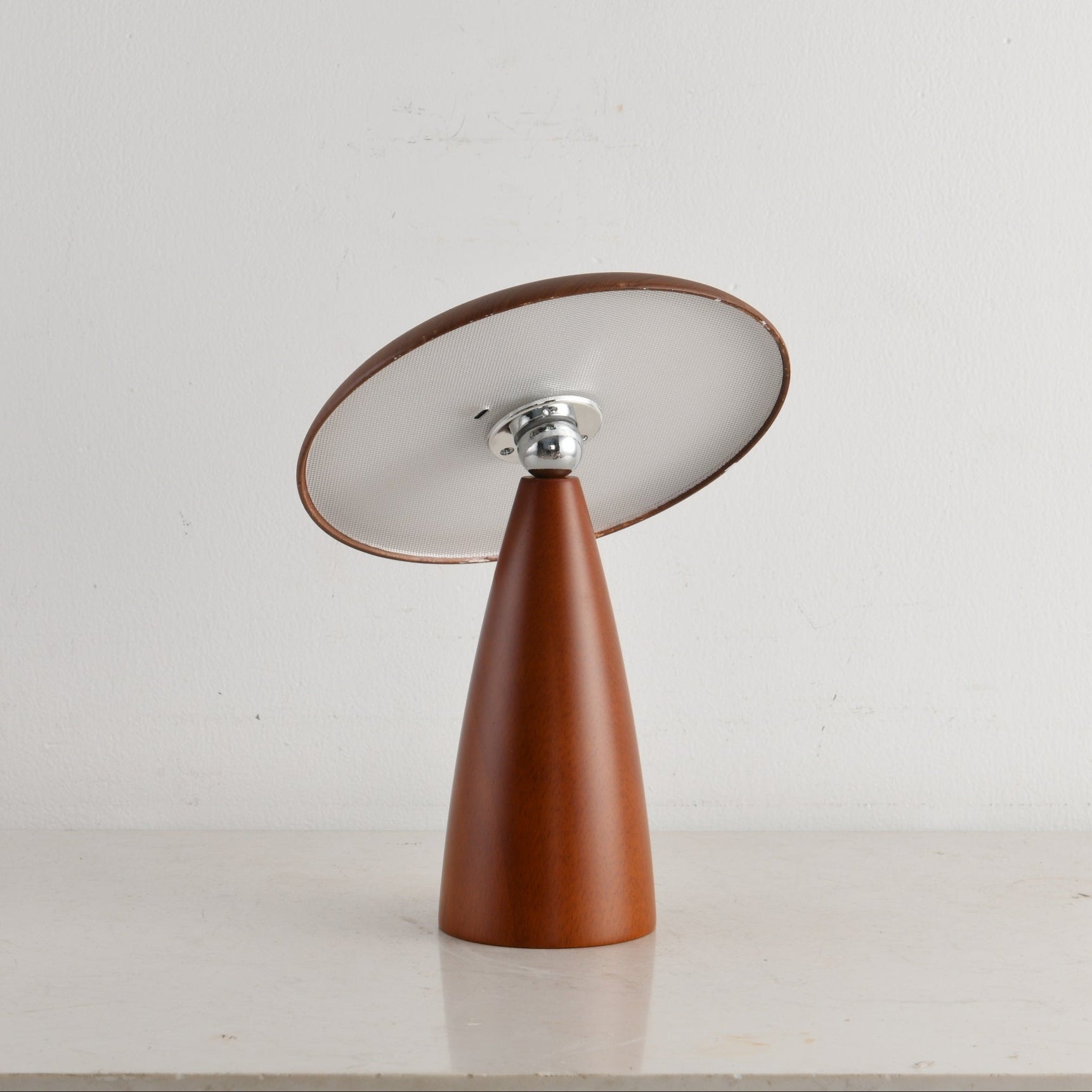 Orbis Vintage Wood Table Lamp - Letslighting
