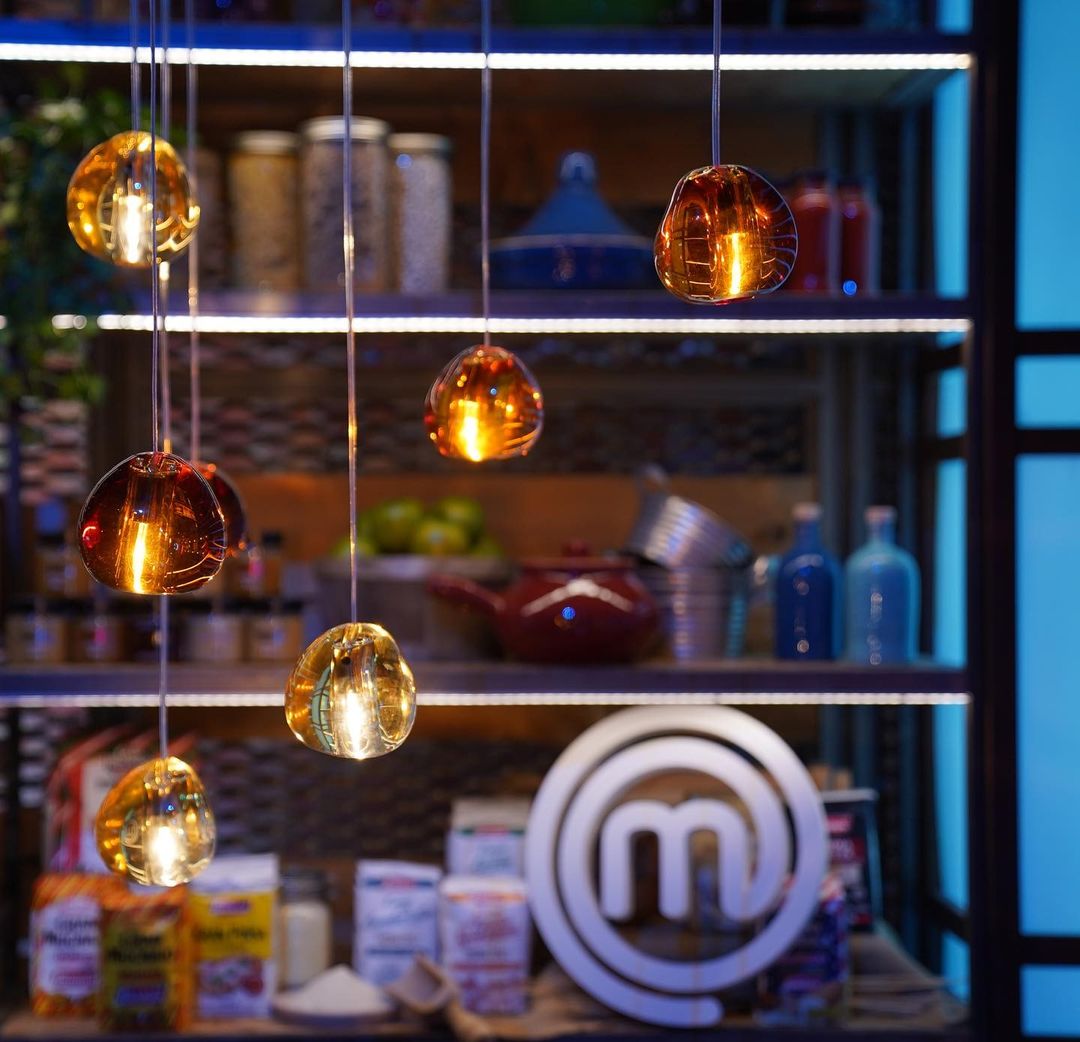 Avynor Postmodern Luxury Cherry Crystal Pendant Lamp - Letslighting