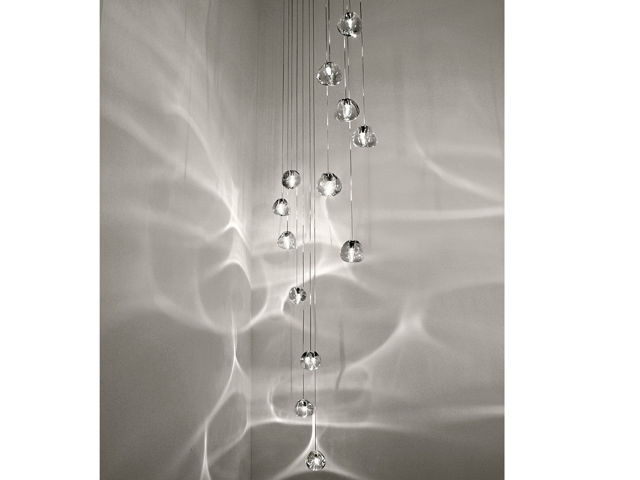 Avynor Postmodern Luxury Cherry Crystal Pendant Lamp - Letslighting