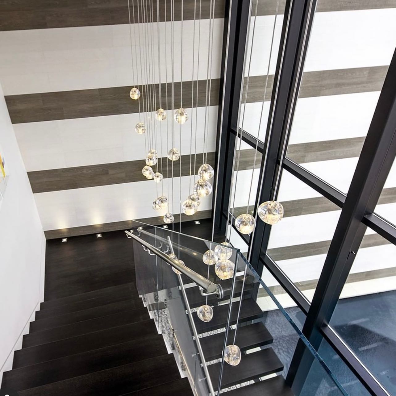Avynor Postmodern Luxury Cherry Crystal Pendant Lamp - Letslighting