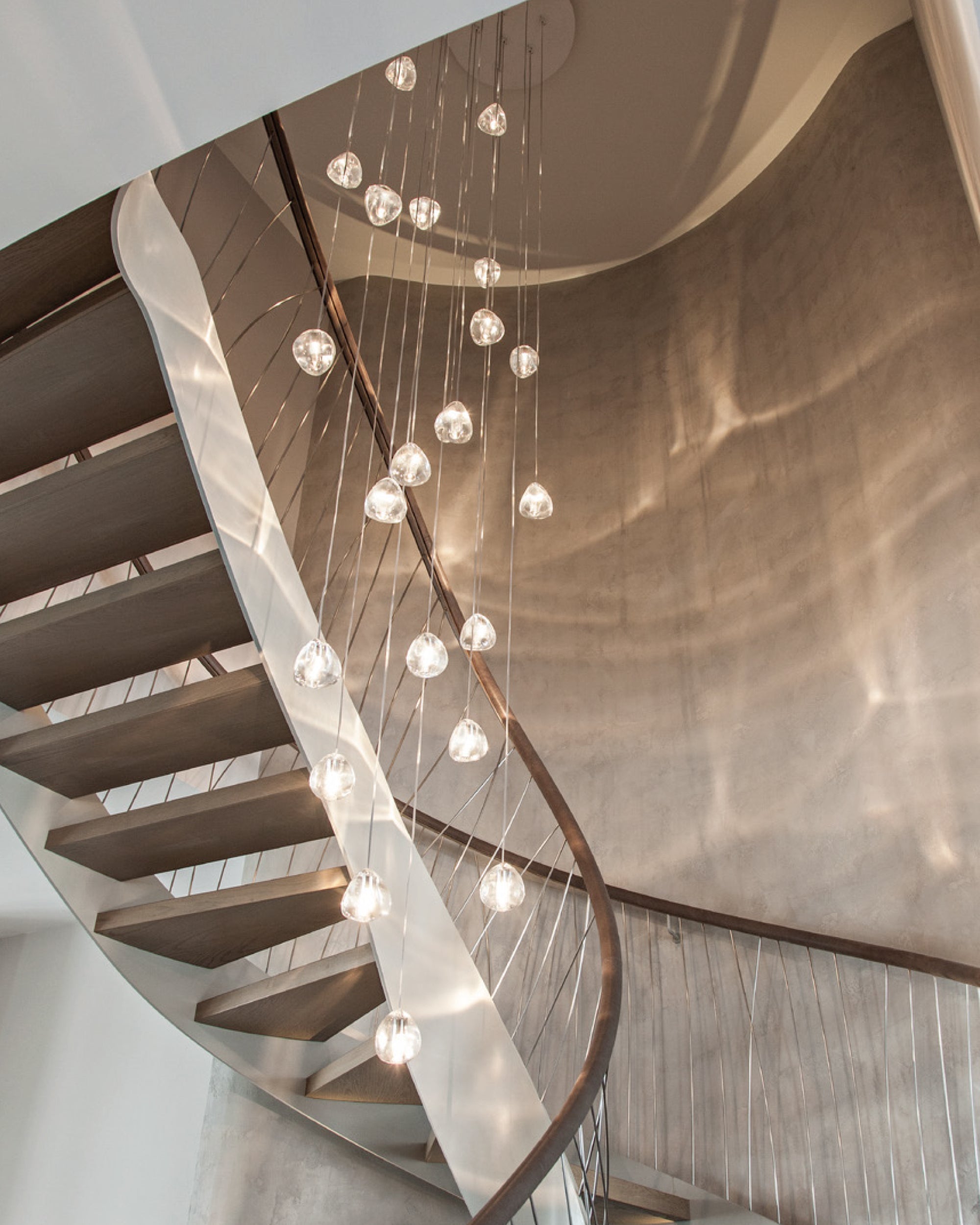 Avynor Postmodern Luxury Cherry Crystal Pendant Lamp - Letslighting